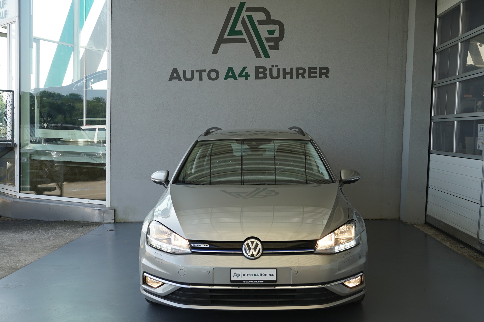 VW Golf 1.5 TSI EVO Comfort Variant 130PS DSG-Automat-image-8