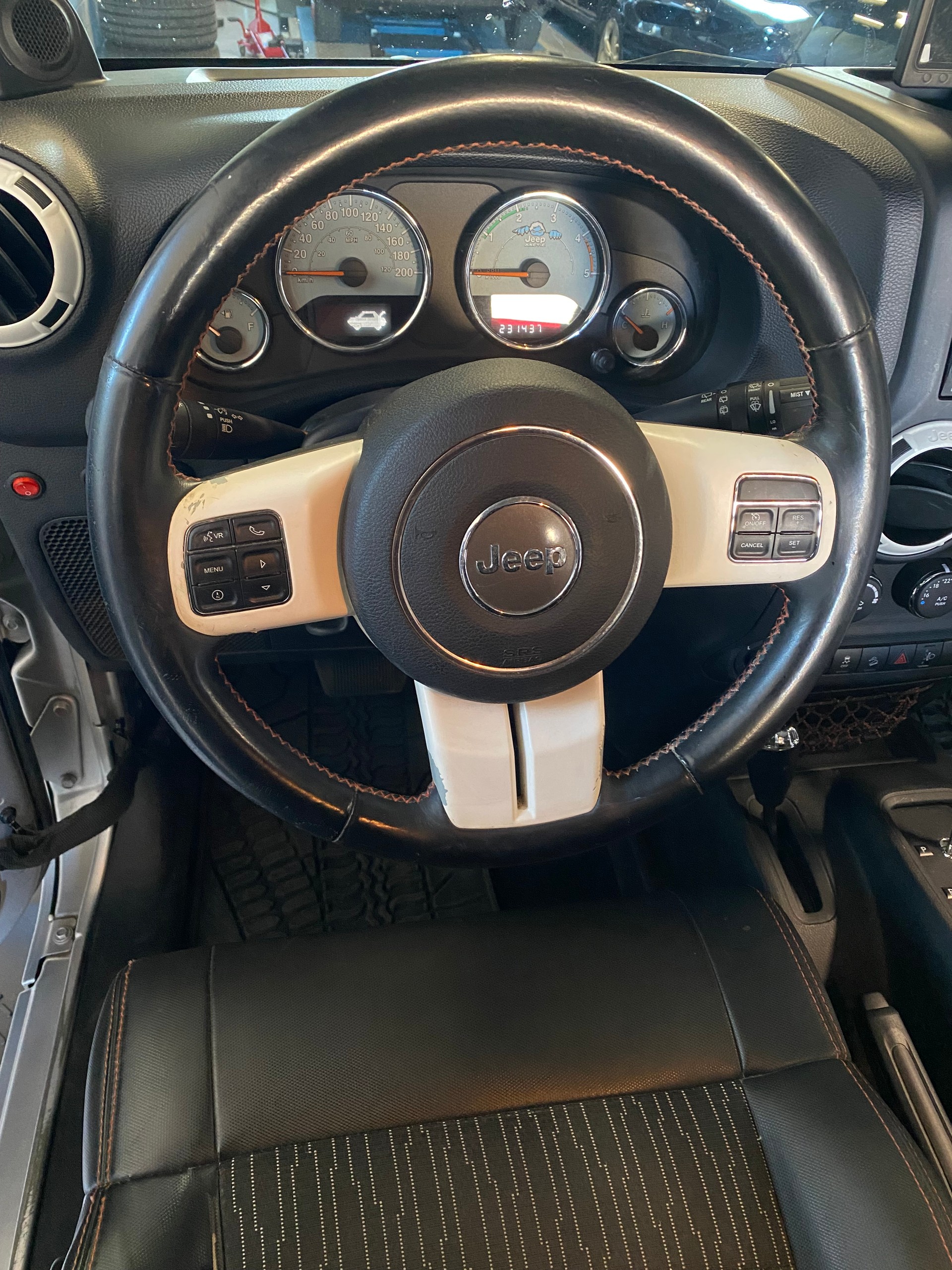 JEEP 2.8CRD Unlimited Arctic Automatic-image-11
