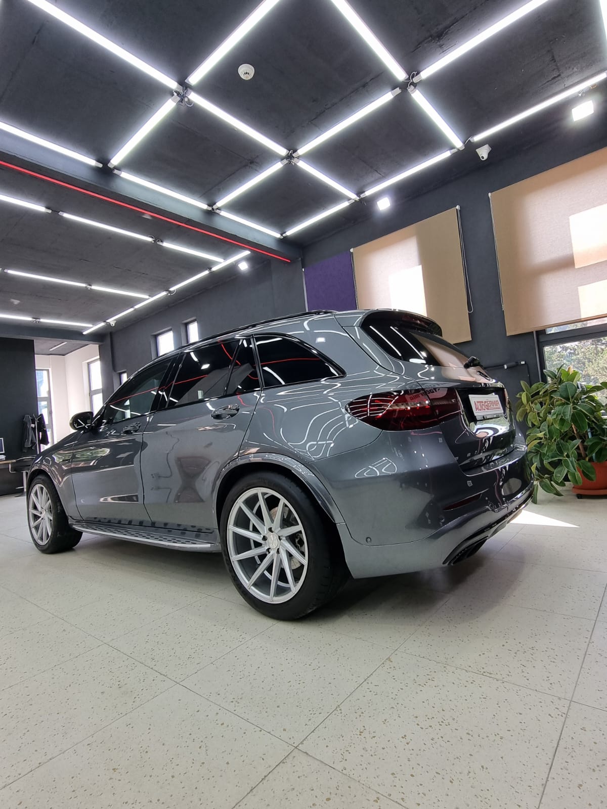 MERCEDES-BENZ GLC 43 AMG 4Matic 9G-Tronic-image-10