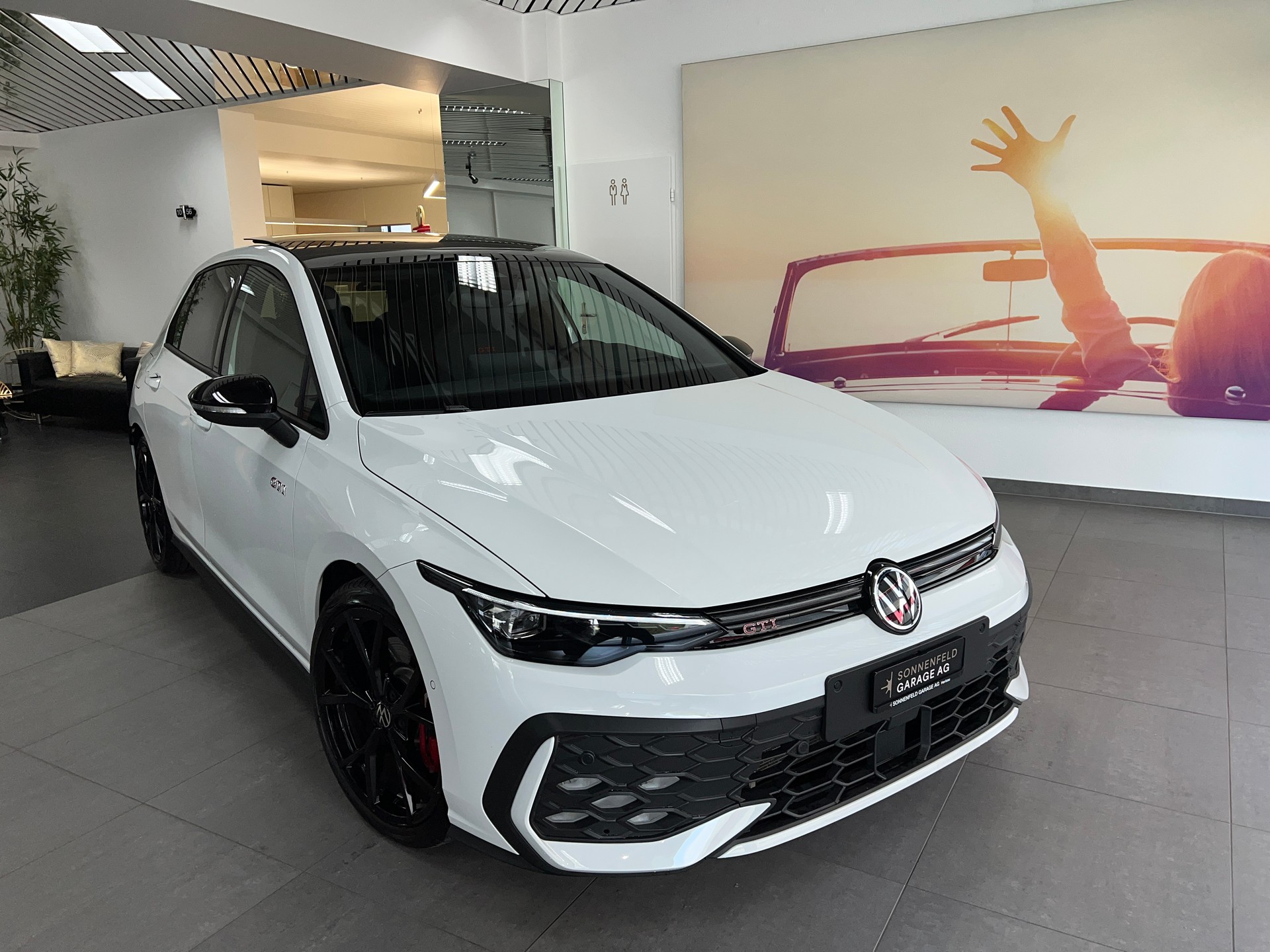 VW Golf 2.0 TSI GTI DSG / Neustes Model / 4.3% Leasing-image-1