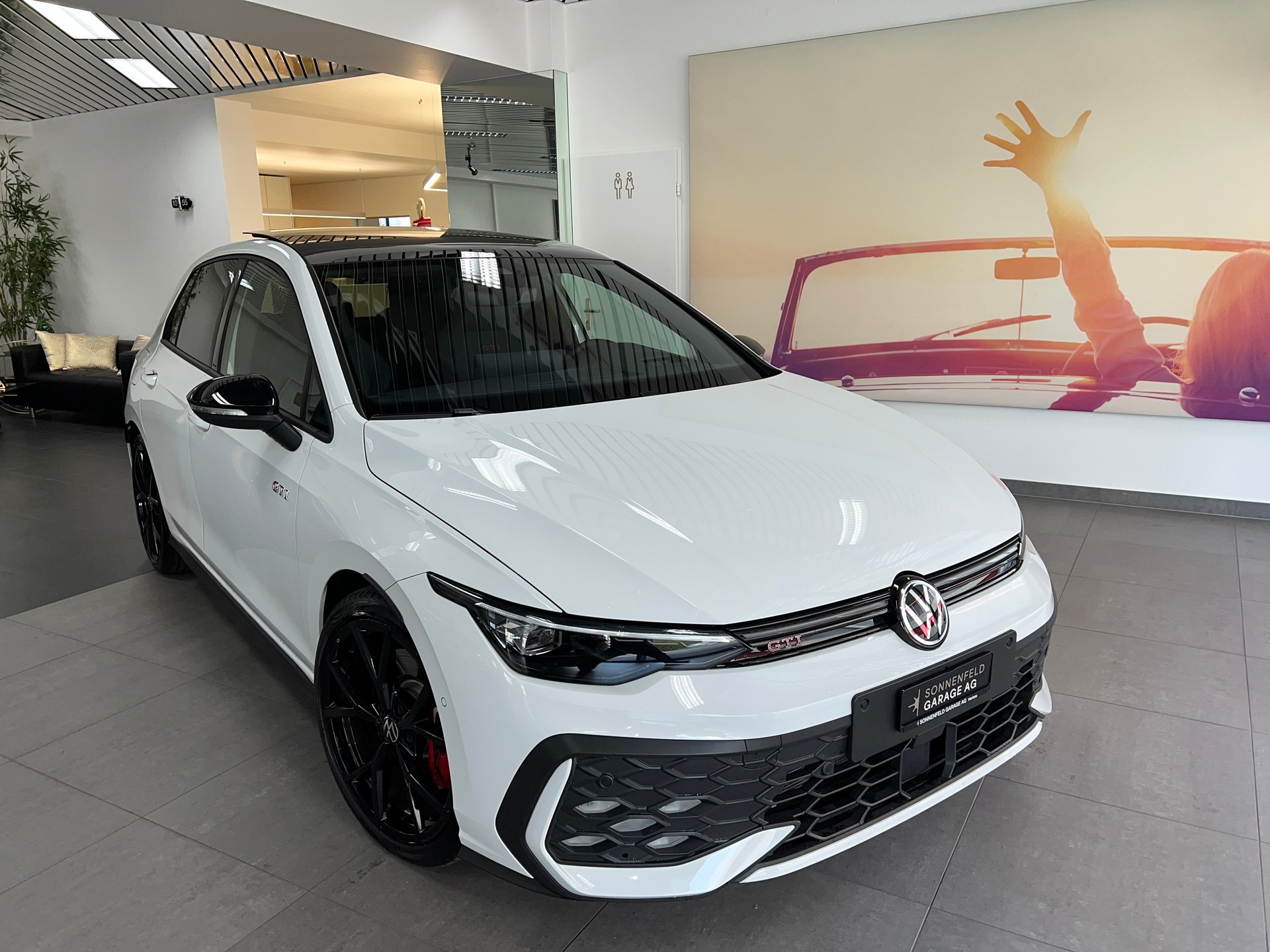 VW Golf 2.0 TSI GTI DSG / Neustes Model / 4.3% Leasing-image-0
