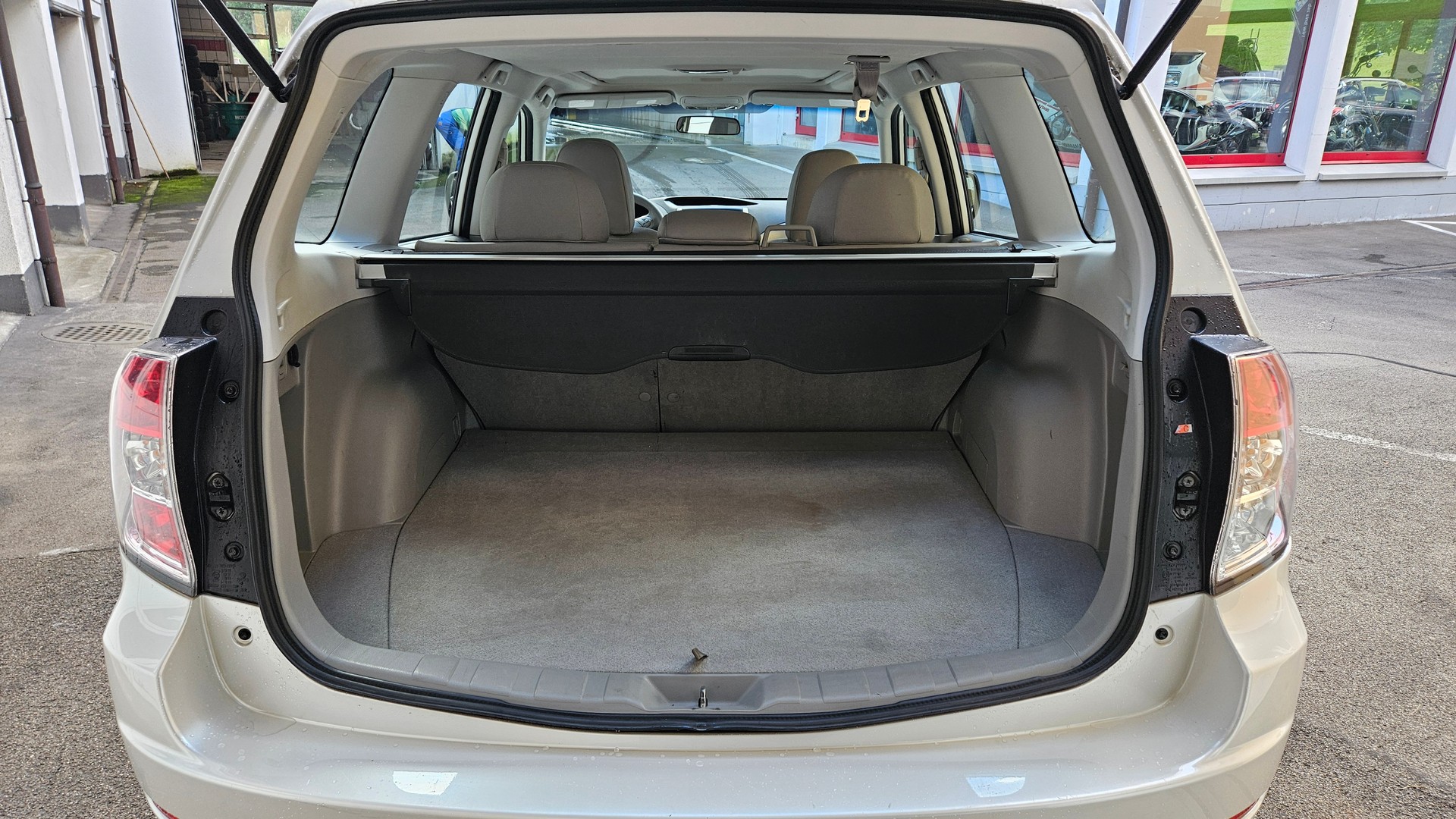 SUBARU Forester 2.0XS Limited-image-4