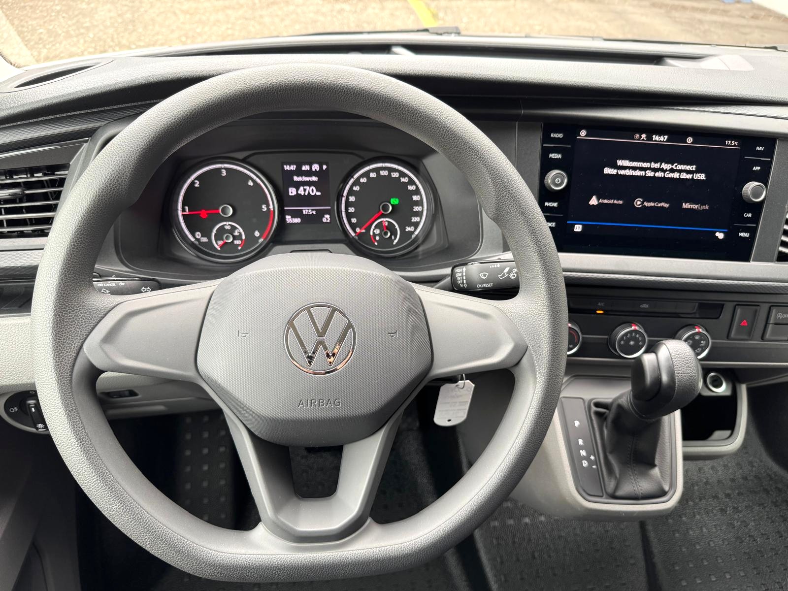 VW T6.1 2.0 TDI DSG-image-2