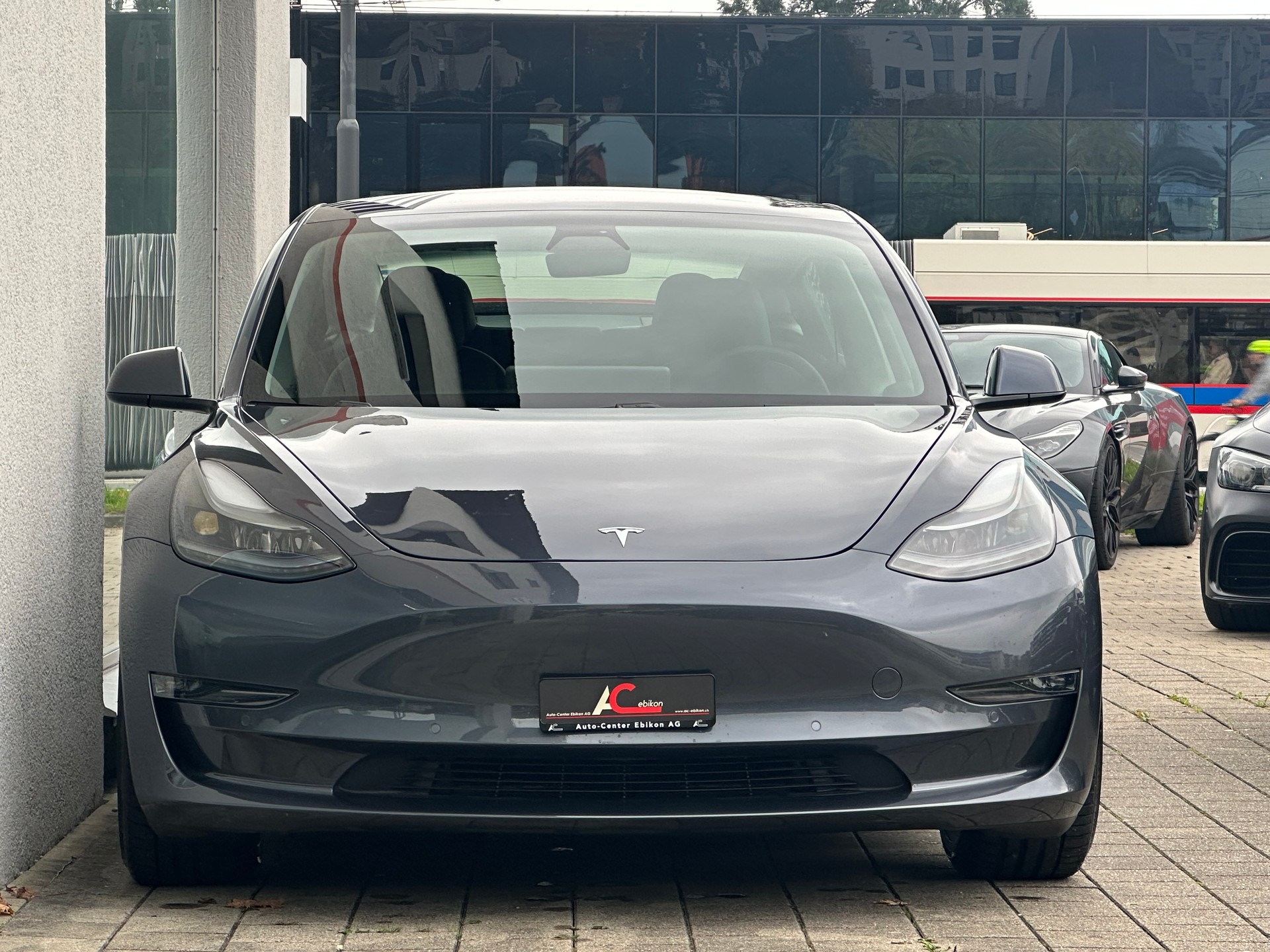 TESLA Model 3 Performance Dual Motor AWD-image-3