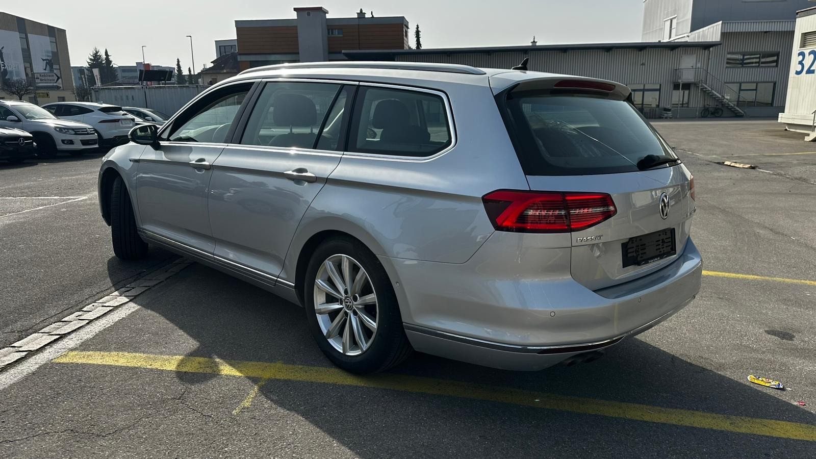 VW Passat Variant 2.0 TDI BMT Comfortline DSG 4Motion-image-22