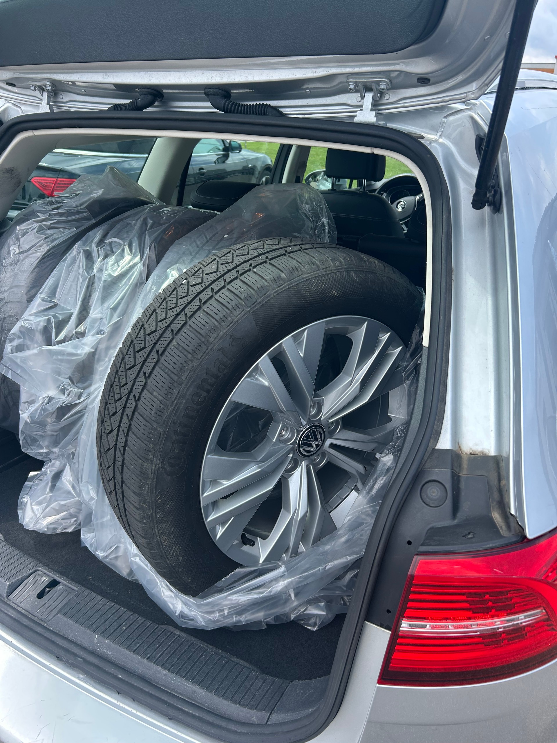 VW Passat Variant 2.0 TDI BMT Comfortline DSG 4Motion-image-3