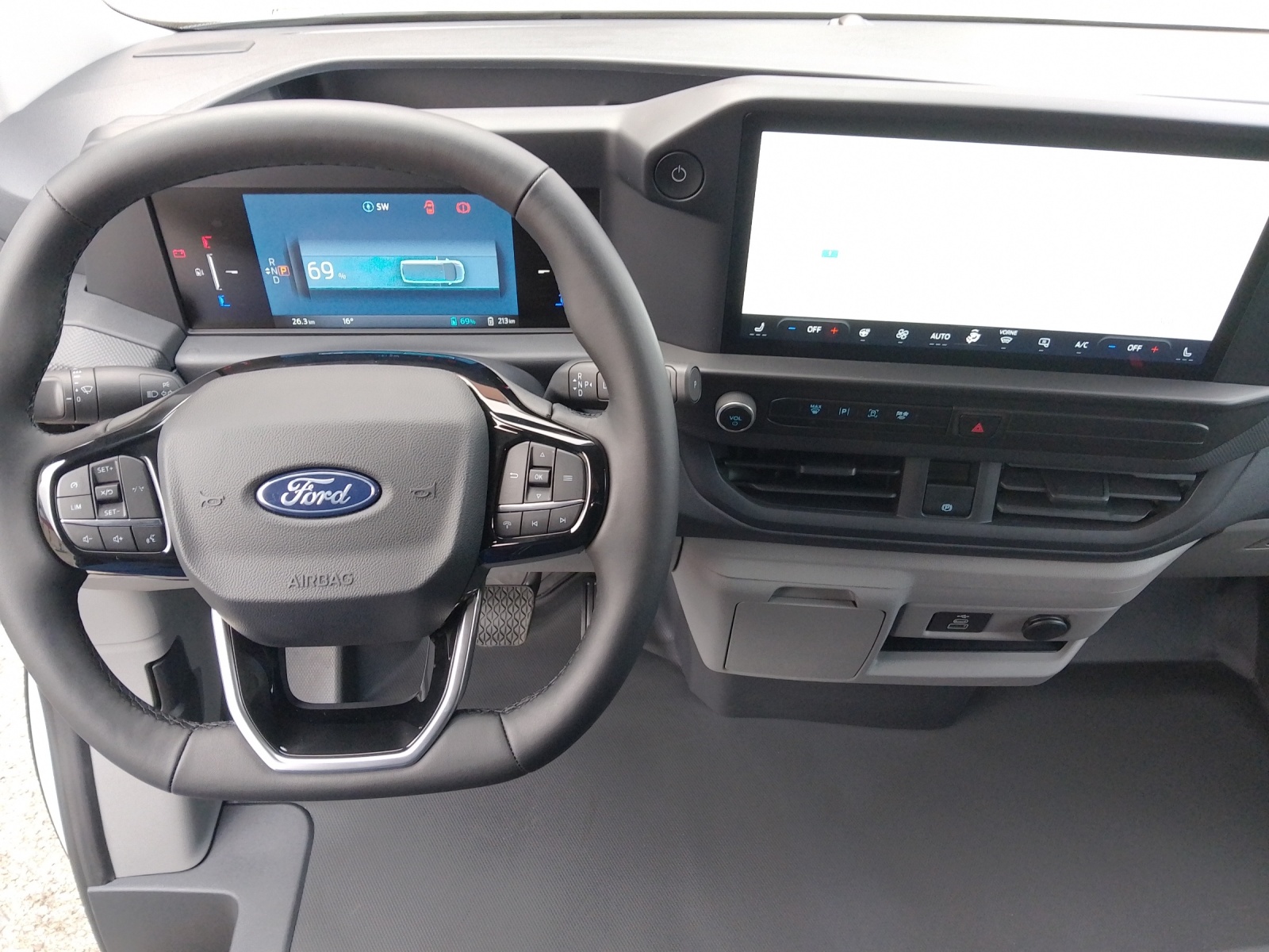 FORD E-Transit Custom Van 320 L1 Trend-image-6