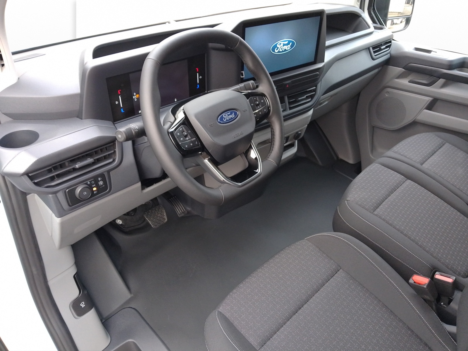 FORD E-Transit Custom Van 320 L1 Trend-image-7