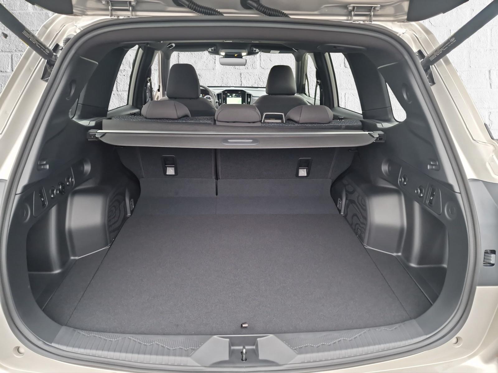 SUBARU Forester Station 2.0i e-Boxer Swiss Plus-image-9