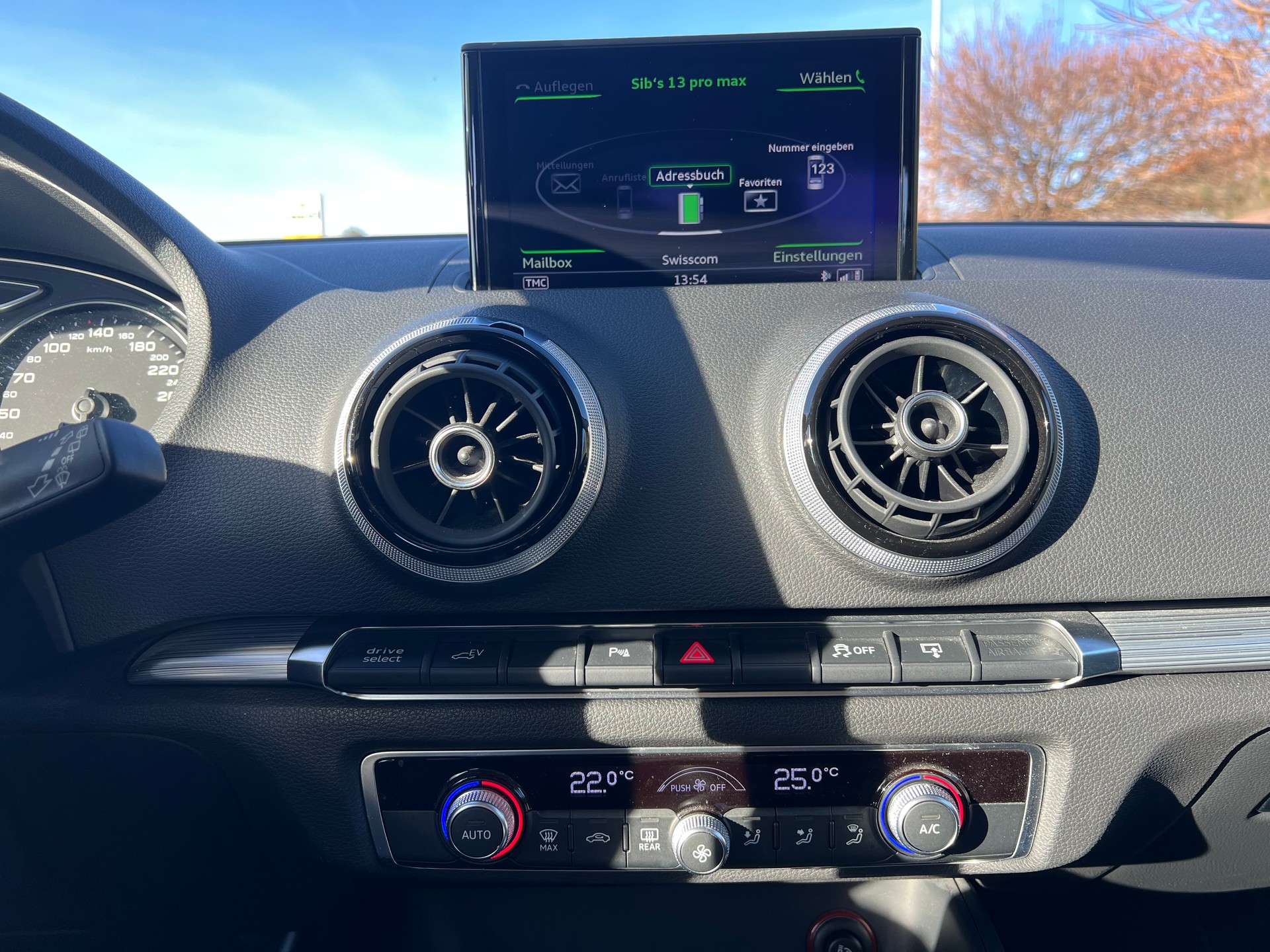 AUDI A3 Sportback 1.4 e-tron Ambition S-tronic-image-9