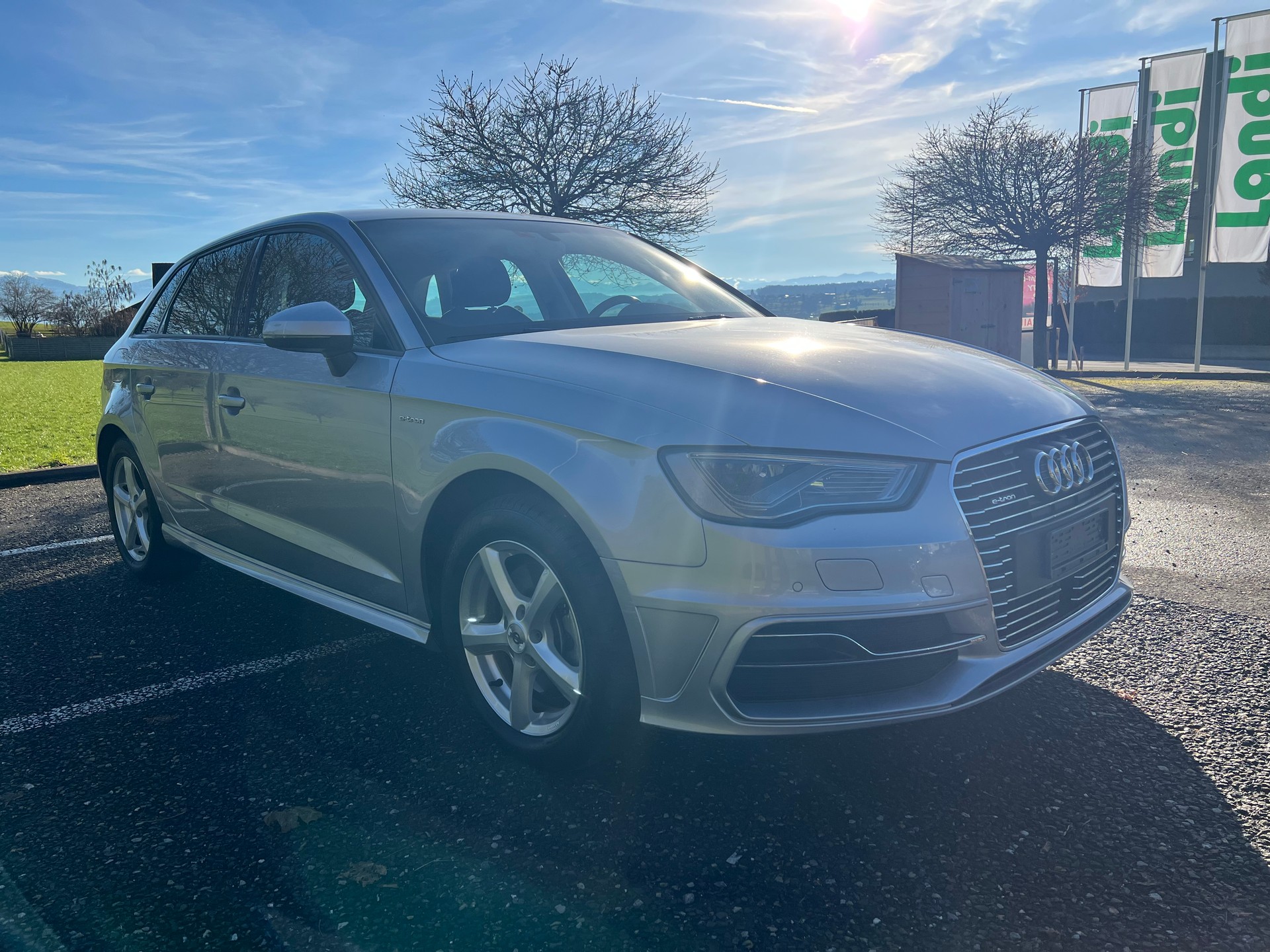 AUDI A3 Sportback 1.4 e-tron Ambition S-tronic-image-2