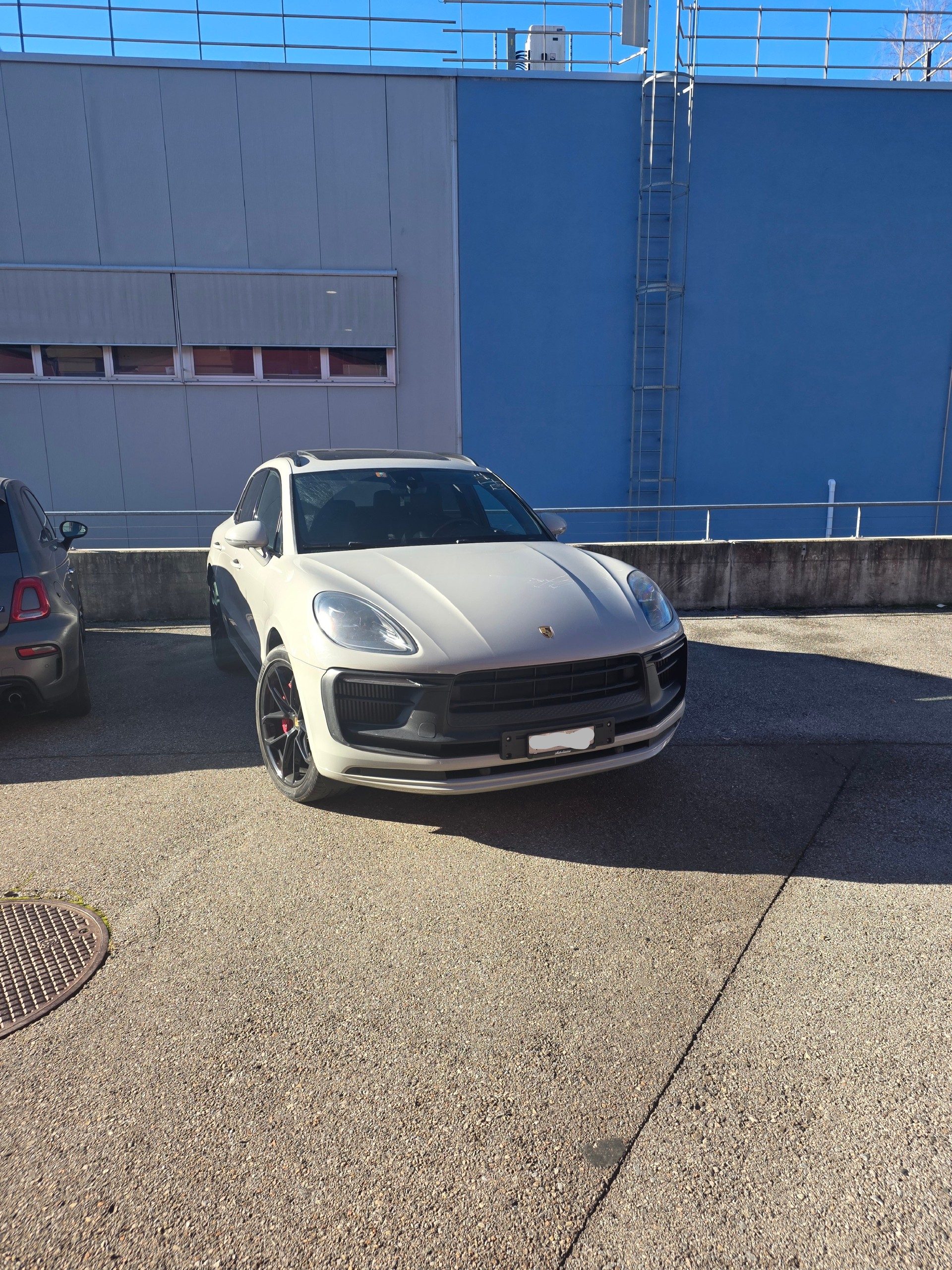 PORSCHE gts-image-3