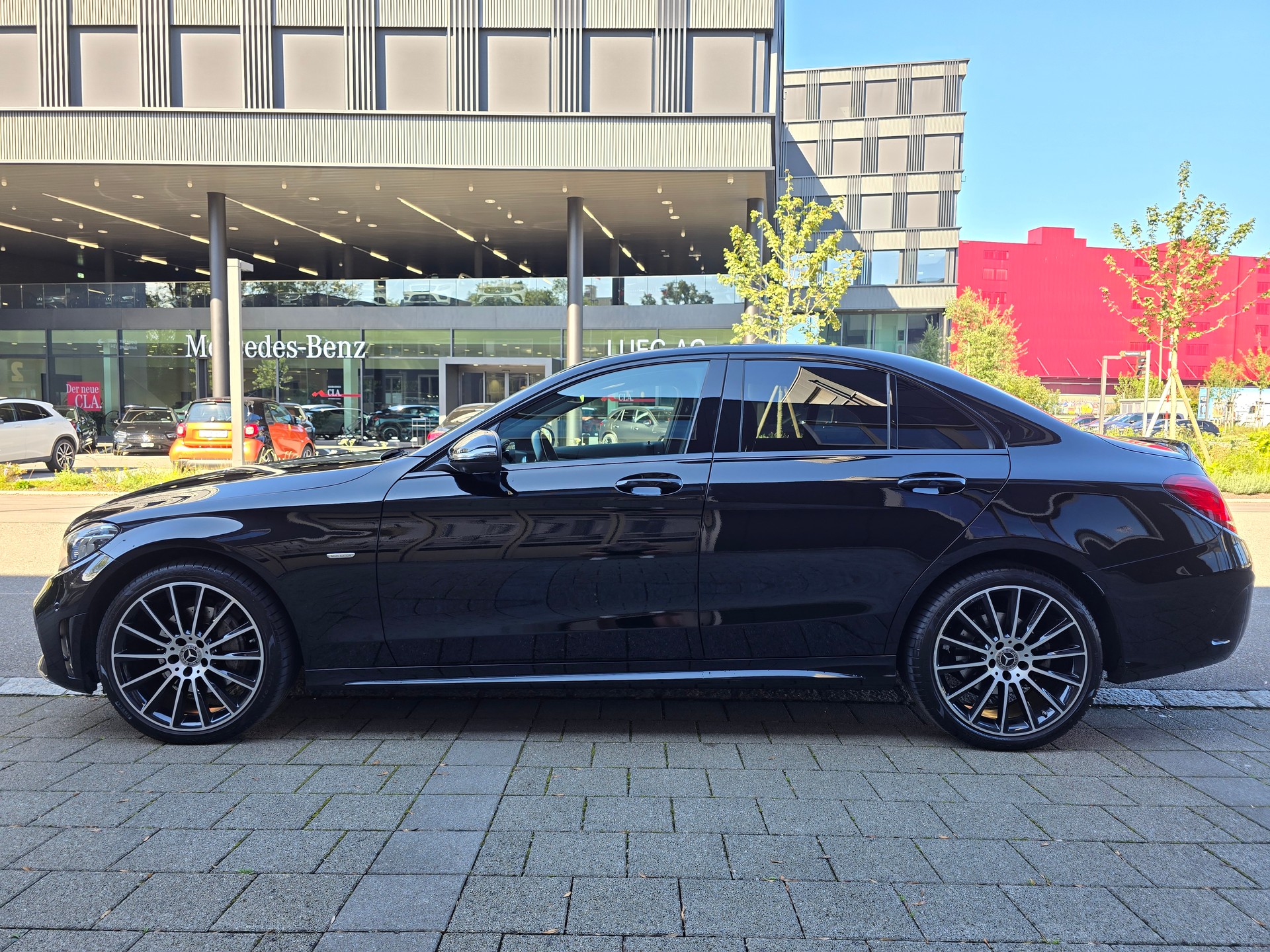 MERCEDES-BENZ C 200 Swiss Star AMG Line 4Matic 9G-Tronic-image-2