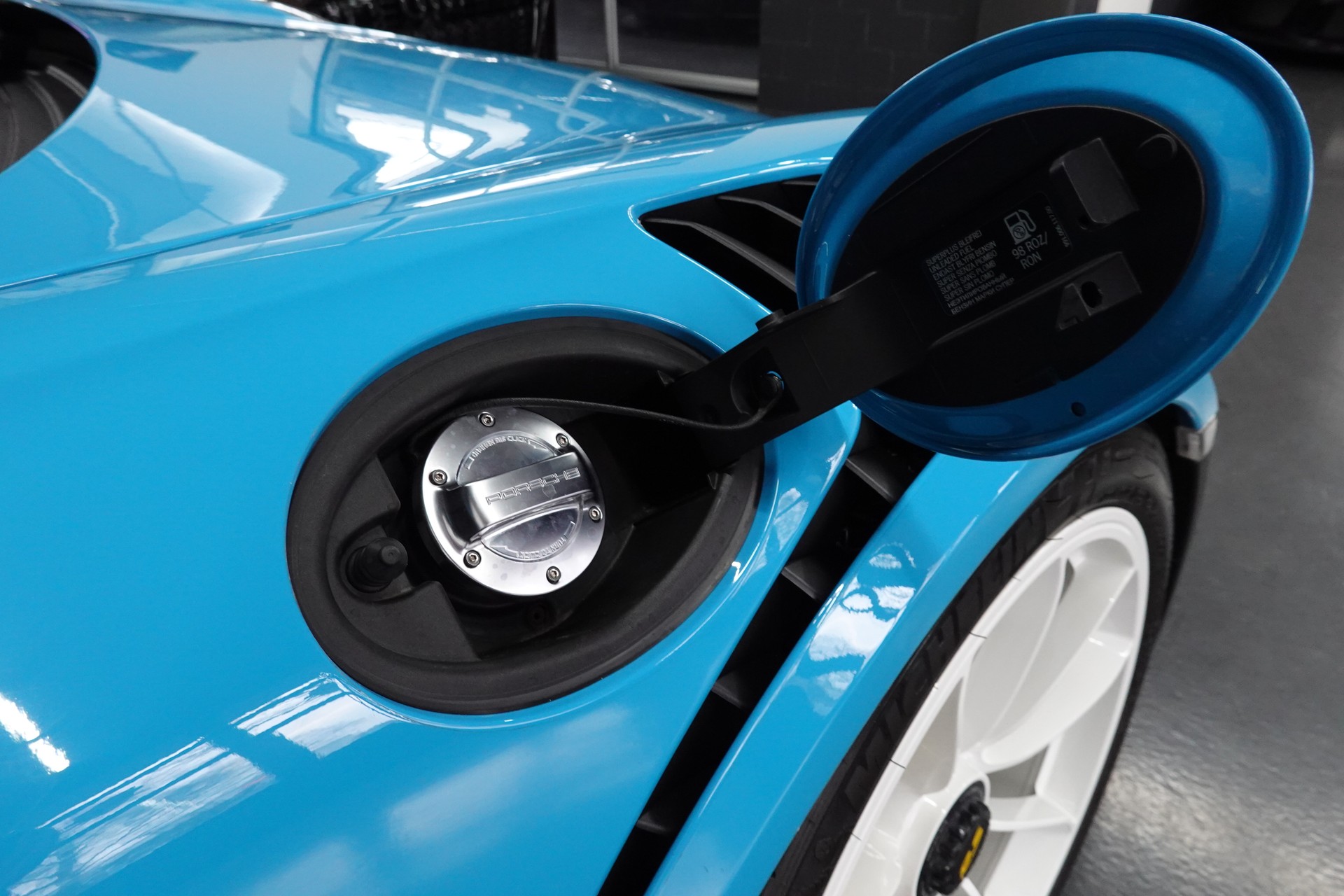 PORSCHE 911 GT3 RS PDK MIAMI BLUE CH-FZ CLUBSPORT LIFTSYSTEM-image-21