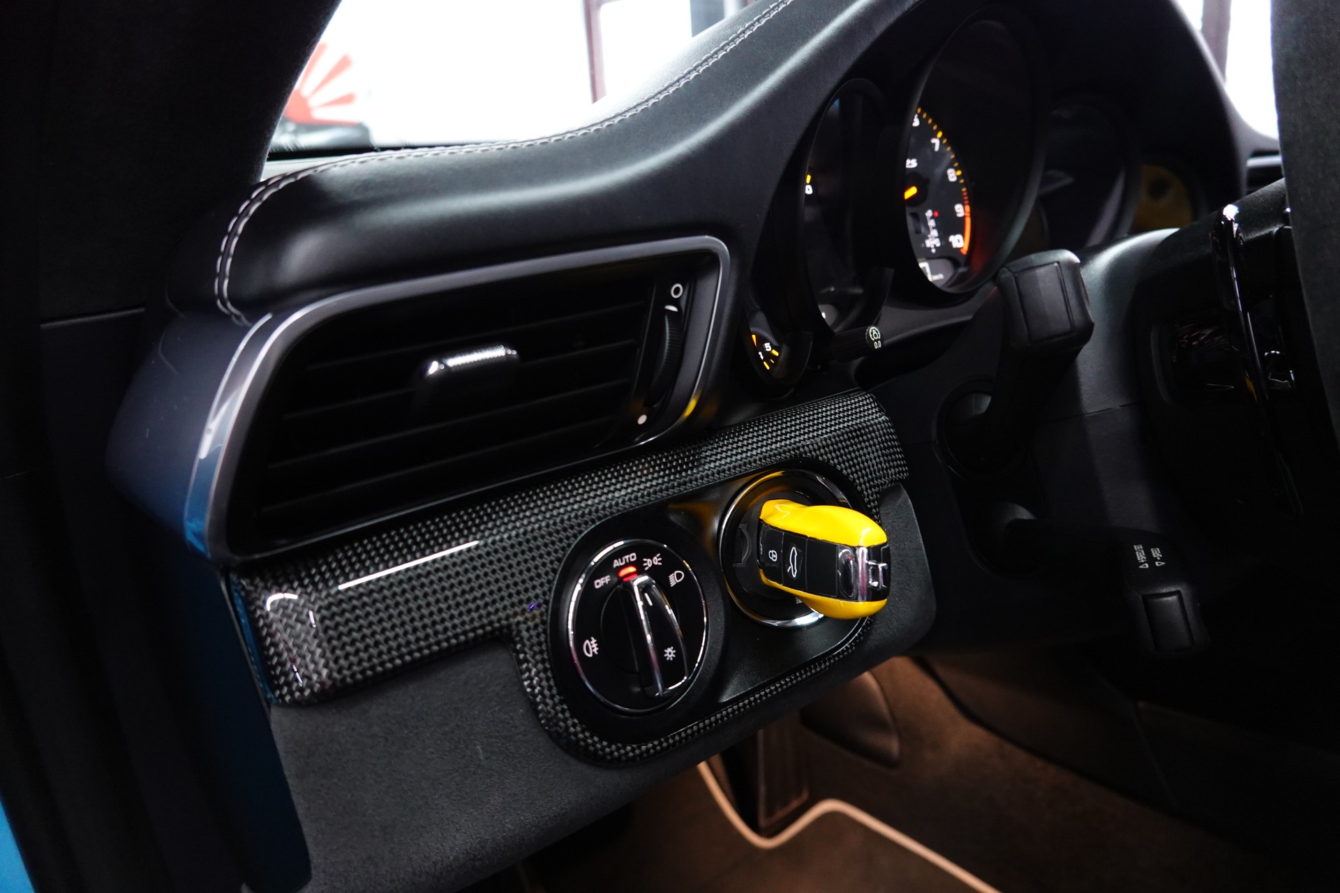 PORSCHE 911 GT3 RS PDK MIAMI BLUE CH-FZ CLUBSPORT LIFTSYSTEM-image-33