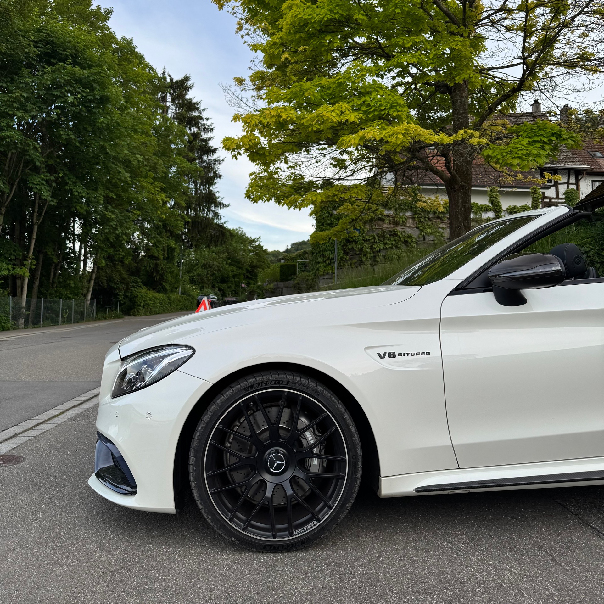 MERCEDES-BENZ C 63 Cabriolet AMG Speedshift-image-5