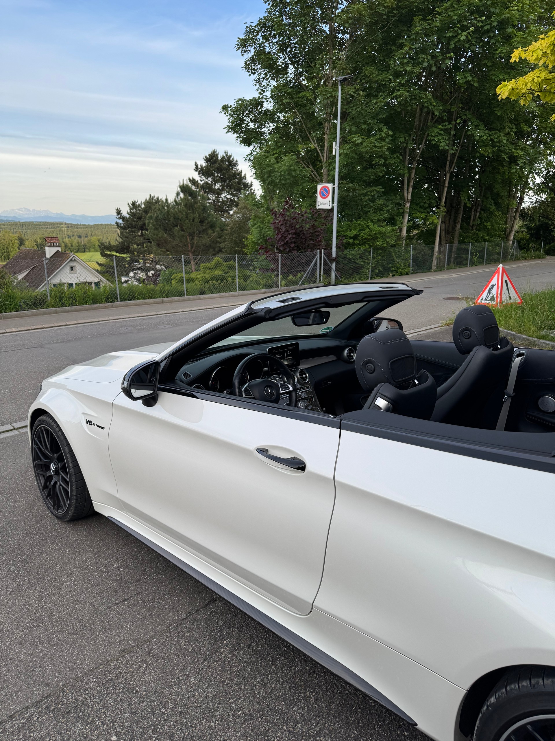 MERCEDES-BENZ C 63 Cabriolet AMG Speedshift-image-8