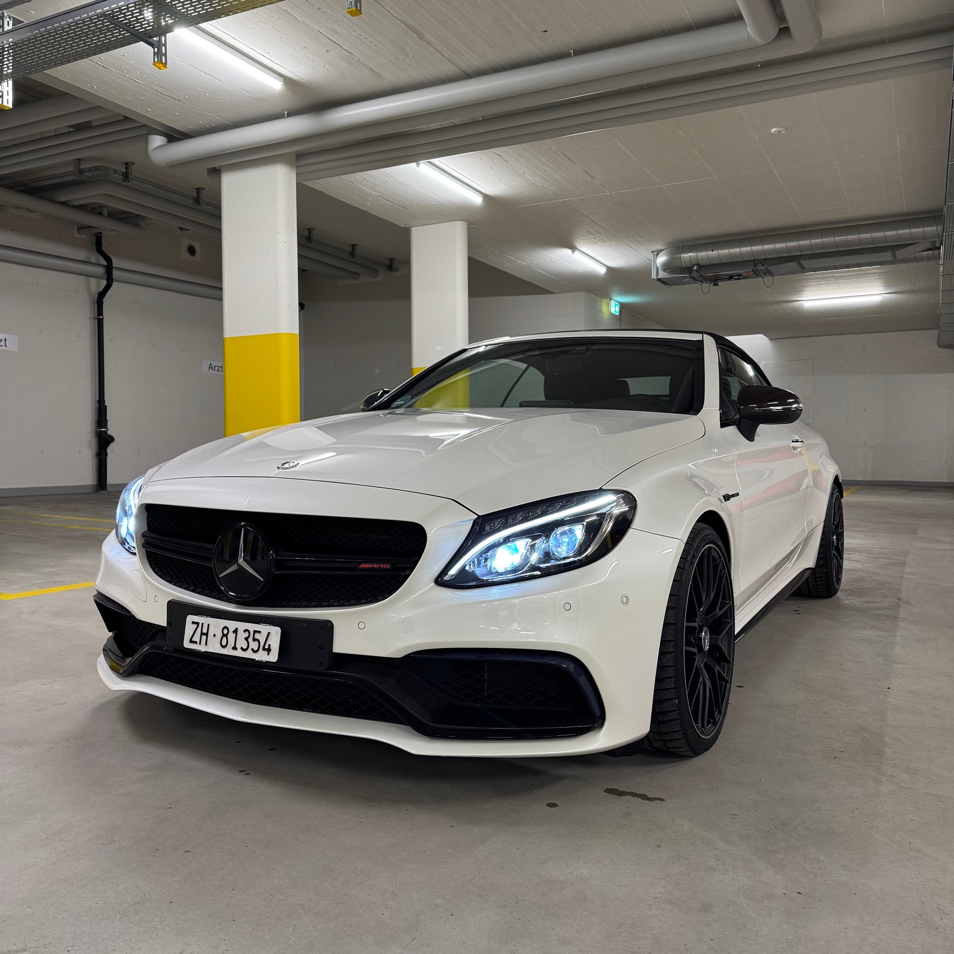 MERCEDES-BENZ C 63 Cabriolet AMG Speedshift-image-7