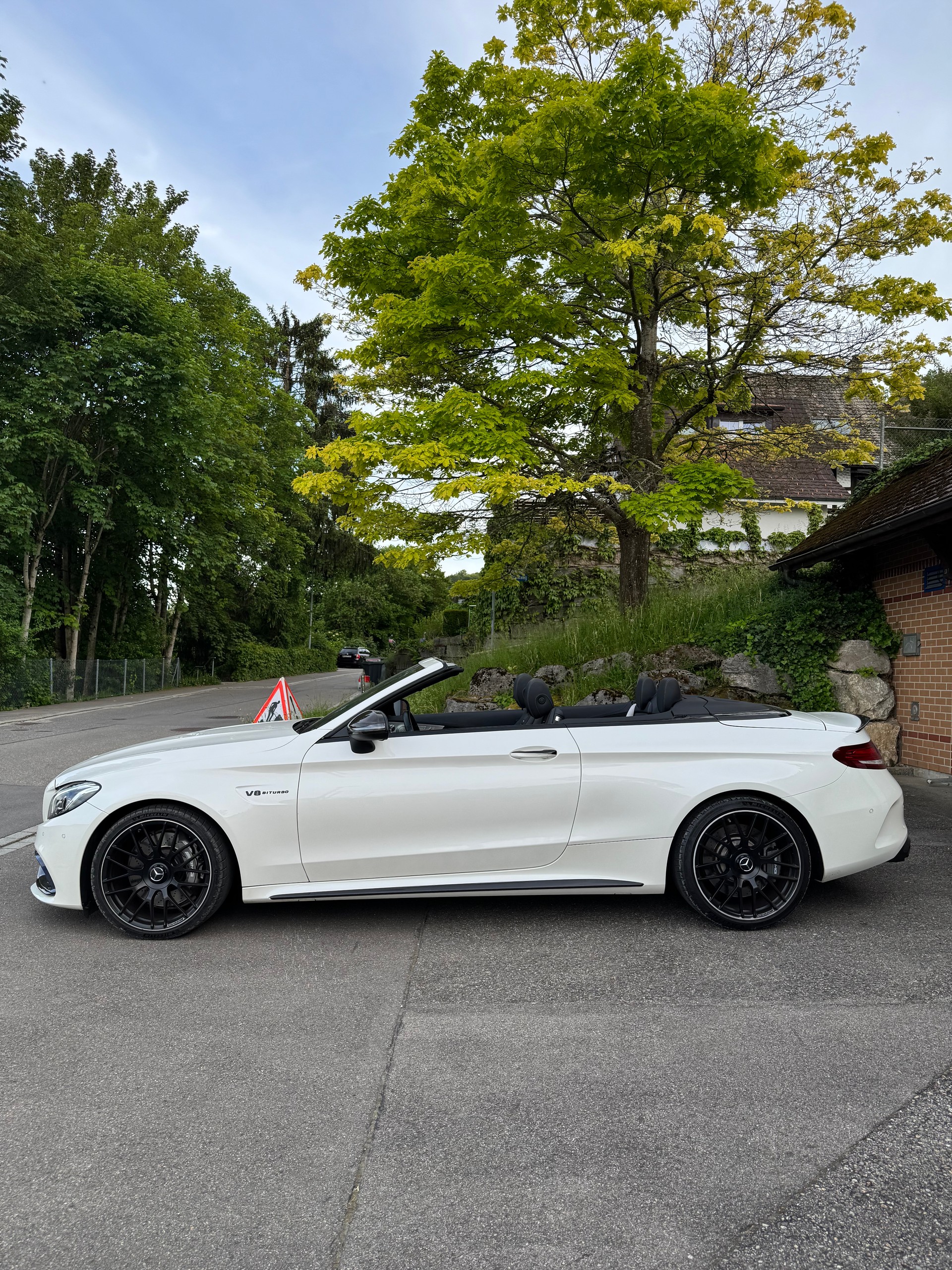 MERCEDES-BENZ C 63 Cabriolet AMG Speedshift-image-6