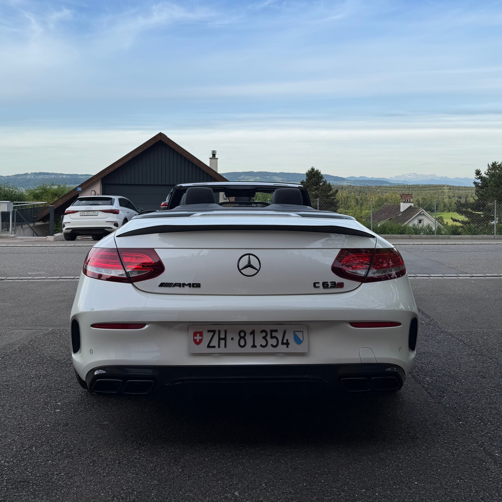 MERCEDES-BENZ C 63 Cabriolet AMG Speedshift-image-18