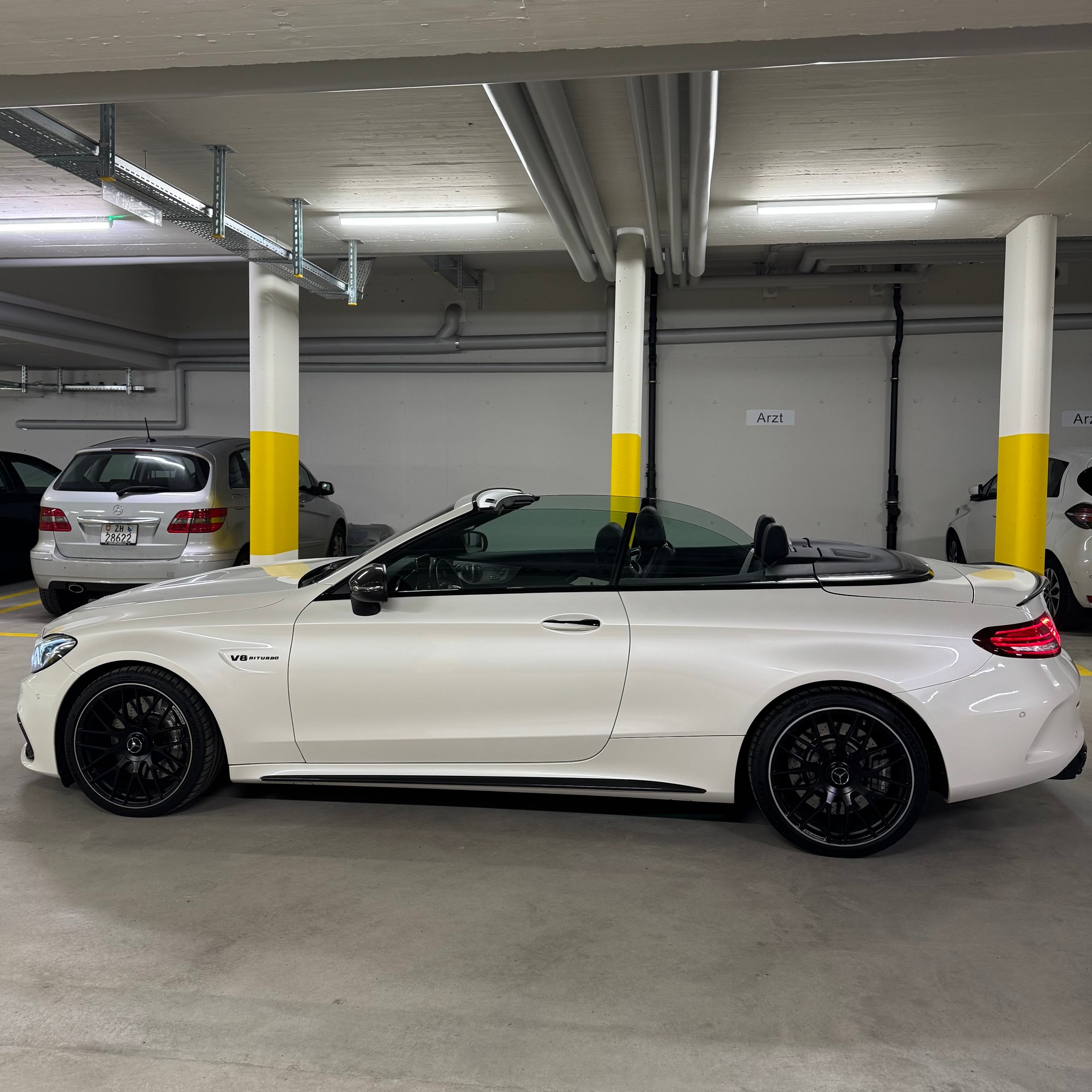 MERCEDES-BENZ C 63 Cabriolet AMG Speedshift-image-5