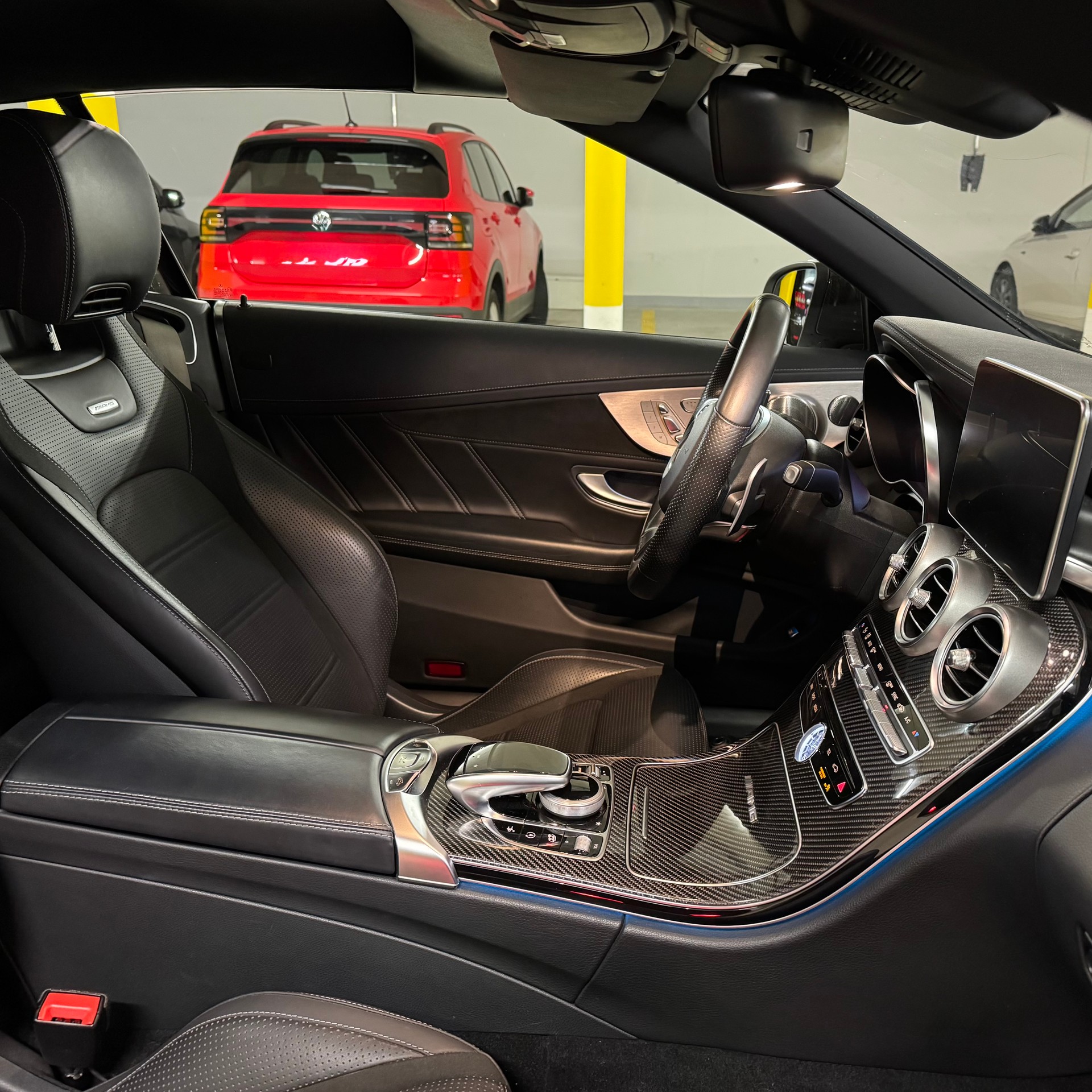 MERCEDES-BENZ C 63 Cabriolet AMG Speedshift-image-17