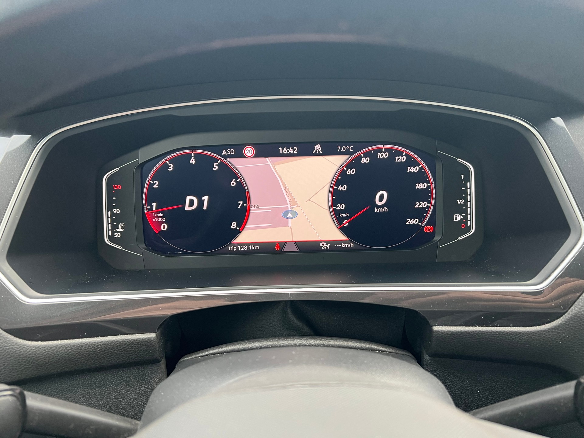 VW Tiguan Allspace 2.0TSI R-Line 4Motion DSG-image-25