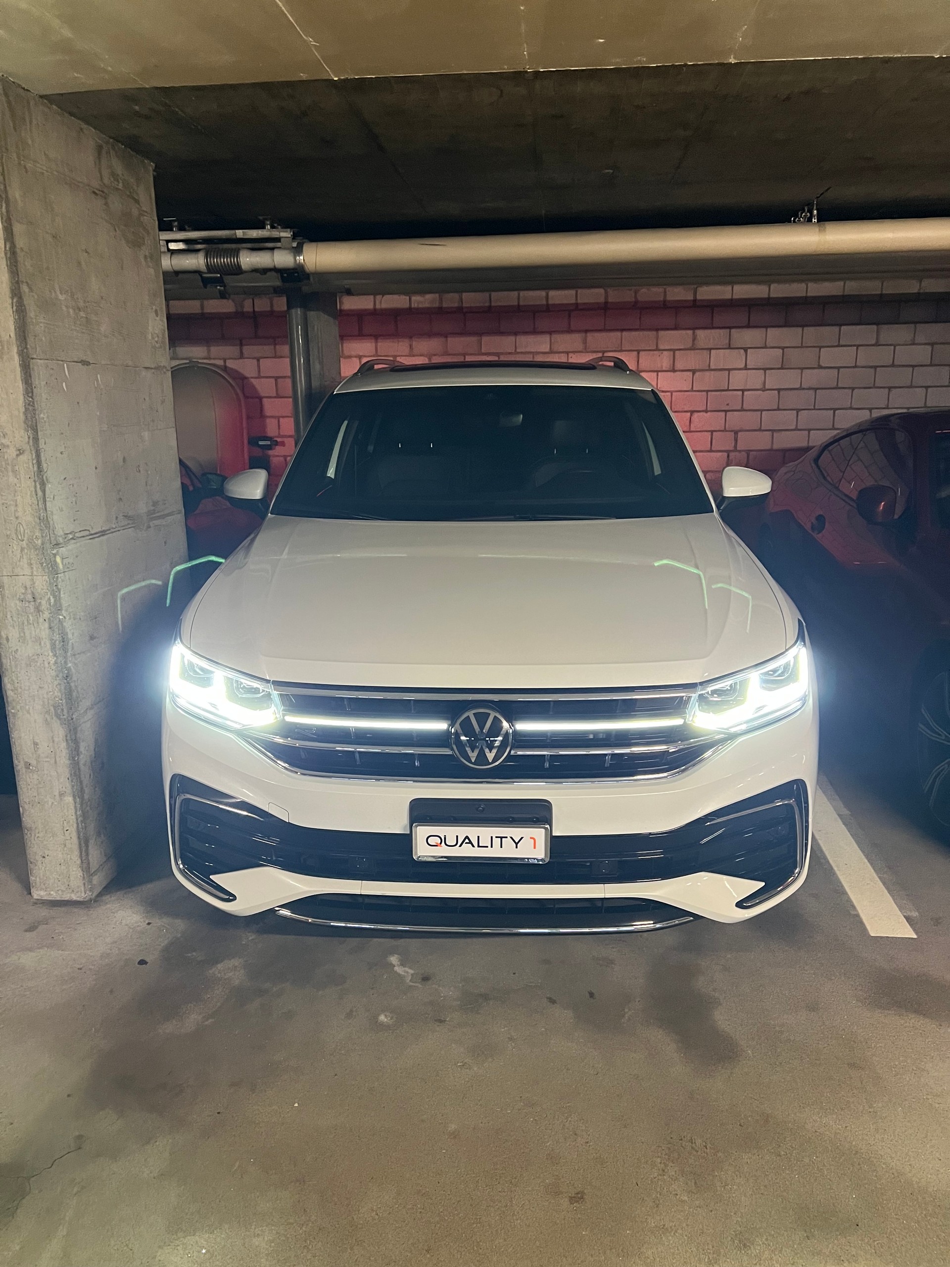 VW Tiguan Allspace 2.0TSI R-Line 4Motion DSG-image-7