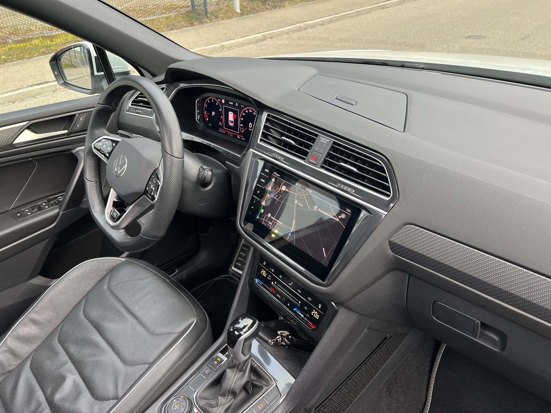 VW Tiguan Allspace 2.0TSI R-Line 4Motion DSG-image-20