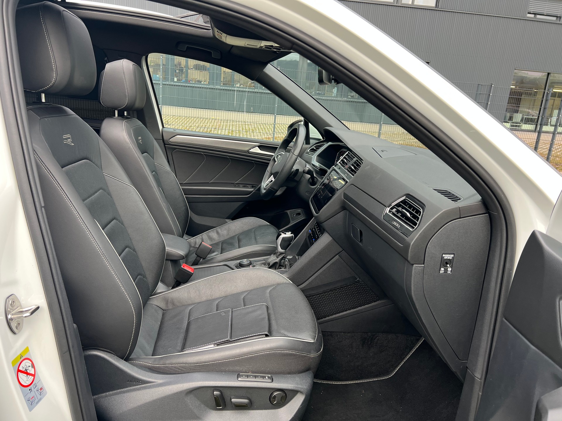VW Tiguan Allspace 2.0TSI R-Line 4Motion DSG-image-27