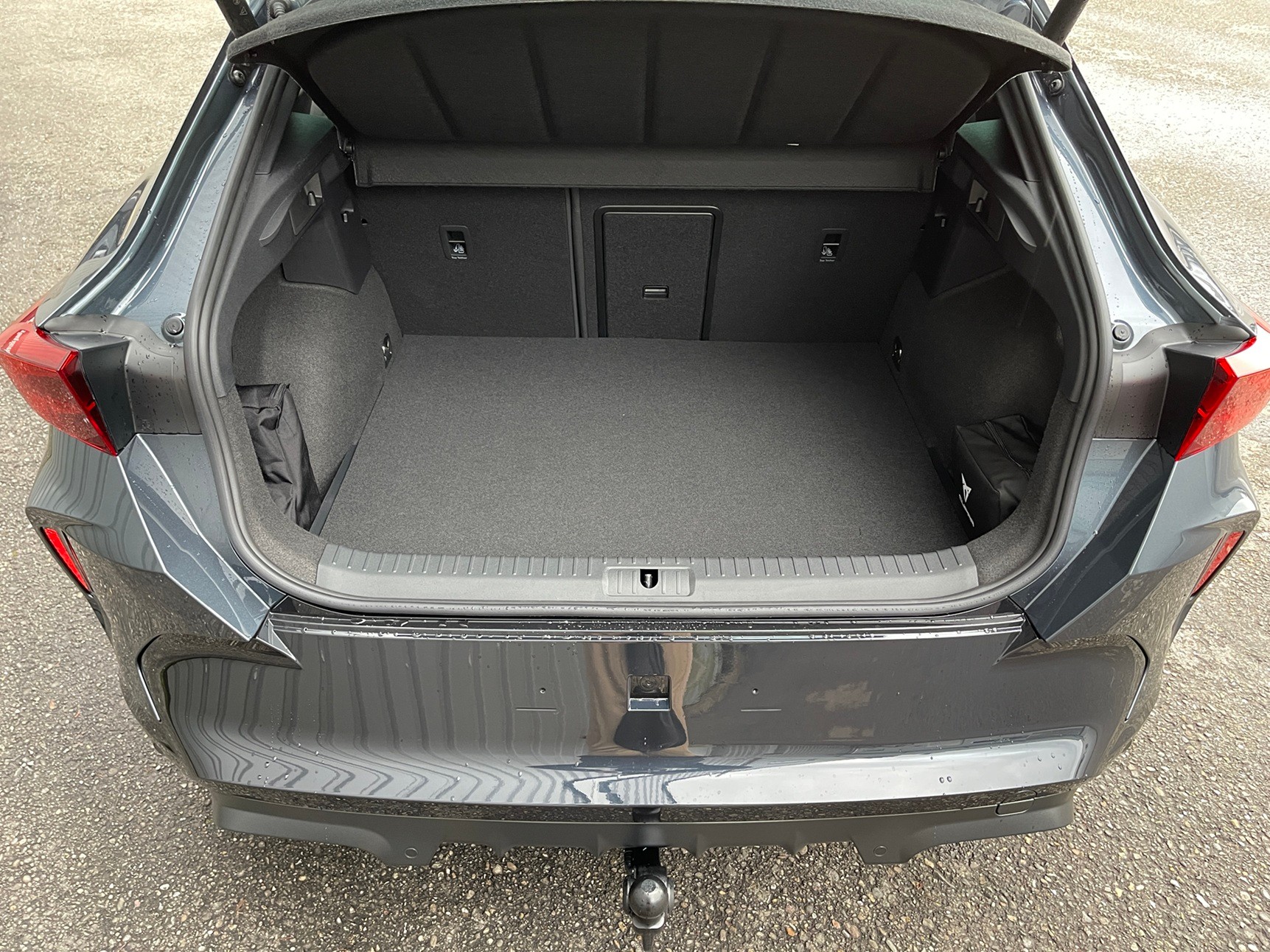CUPRA Formentor 1.5 e-HYBRID pHEV Prime Edition VZ DSG-image-4