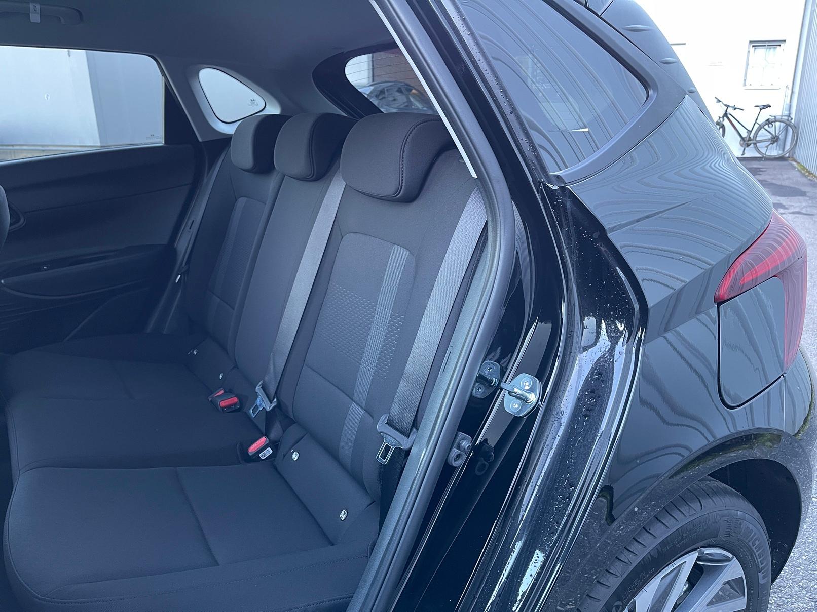 HYUNDAI i20 1.0 T-GDi Amplia-image-5