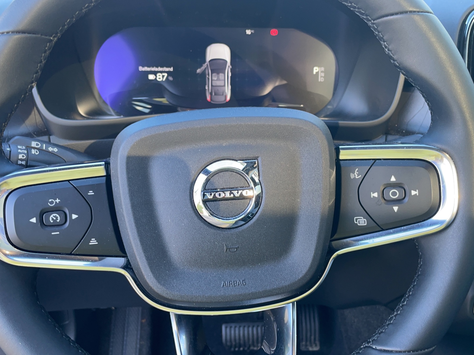 VOLVO C40 P6 Recharge Plus-image-7