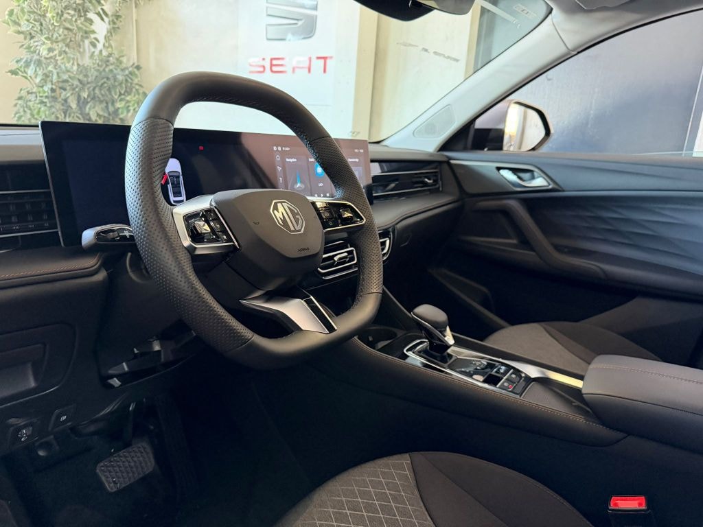 MG HS 1.5 T PHEV Comfort-image-6