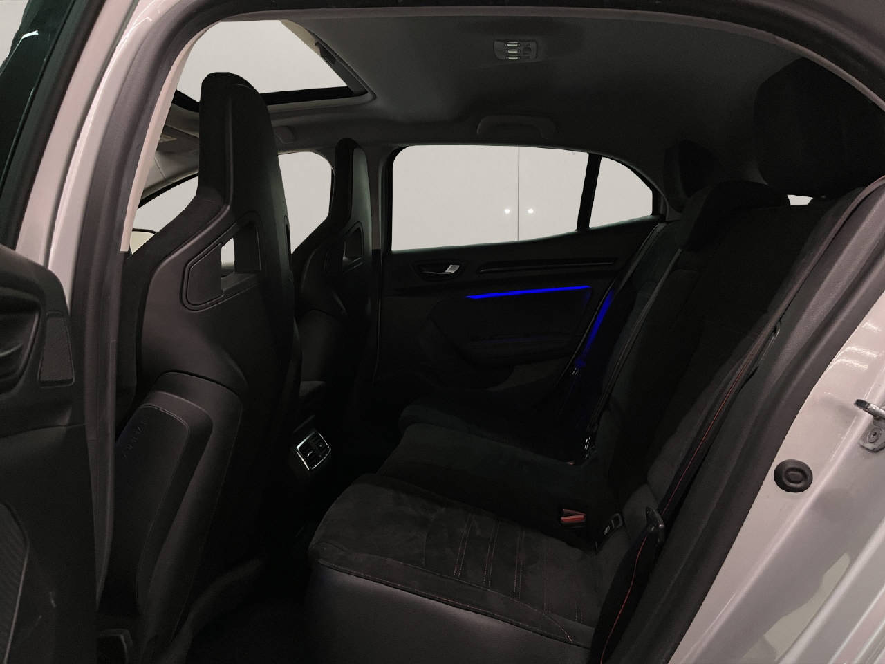 RENAULT Mégane Sport 1.8 T 300 Trophy-image-10