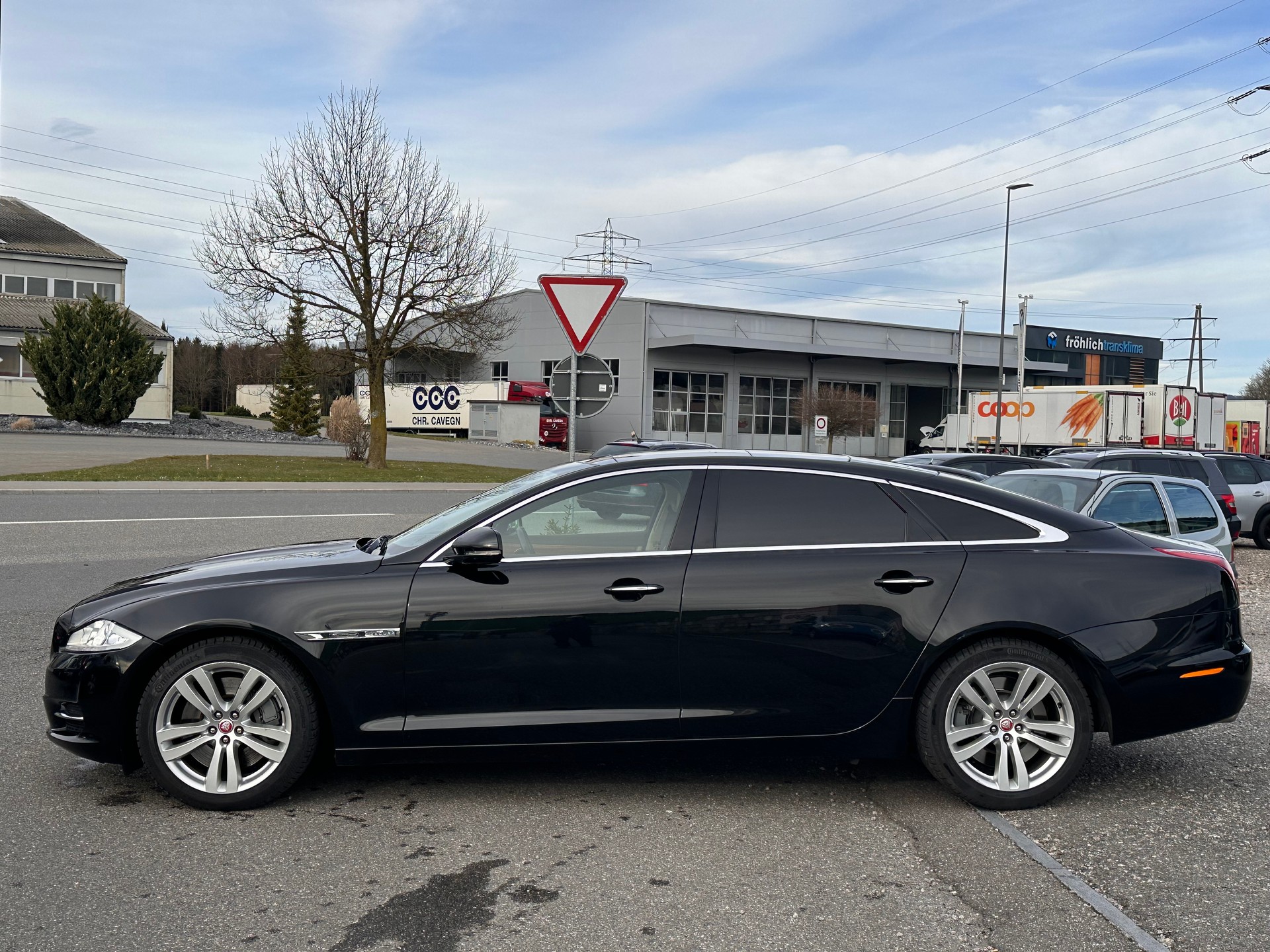 JAGUAR XJ 5.0 V8 S/C Supersport Automatic-image-10