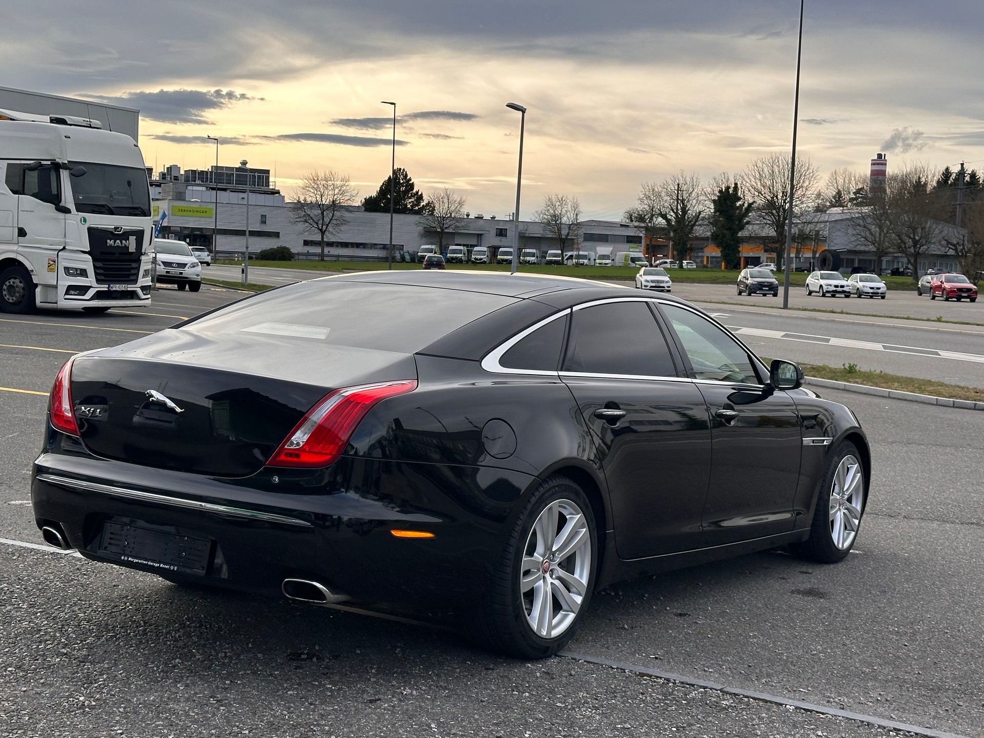 JAGUAR XJ 5.0 V8 S/C Supersport Automatic-image-9