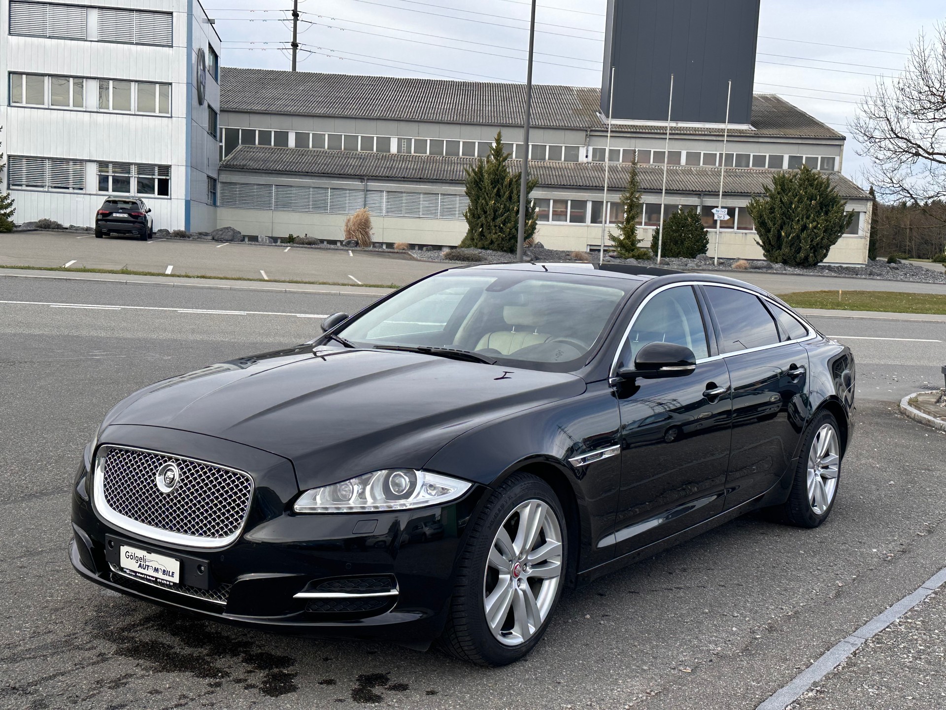 JAGUAR XJ 5.0 V8 S/C Supersport Automatic-image-3
