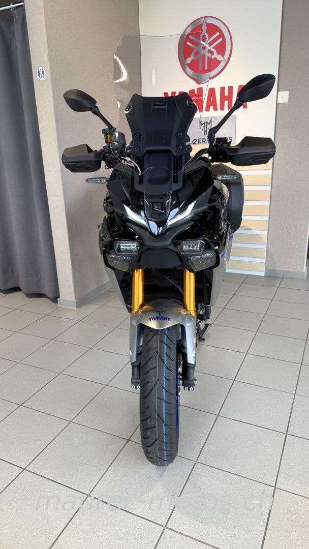 YAMAHA TRACER 9 GT Y AMT-showroom-element-3
