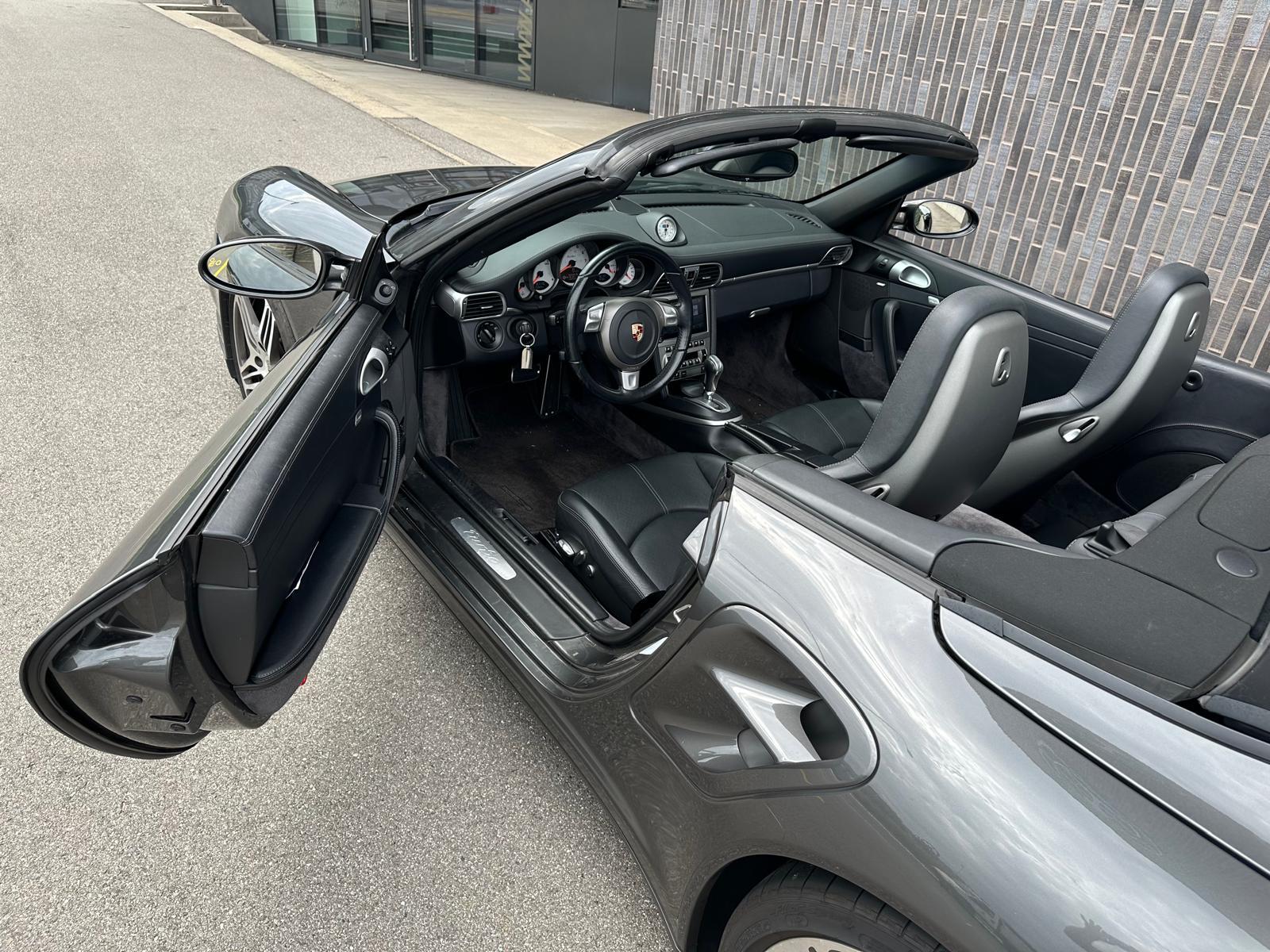 PORSCHE 911 Cabrio Turbo Tiptronic-image-3