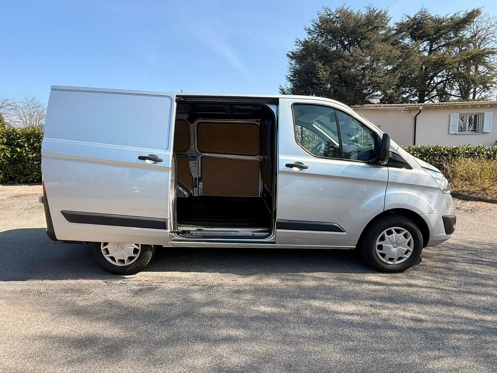 FORD Transit Custom Van 290 L1H1 Ambiente-image-8