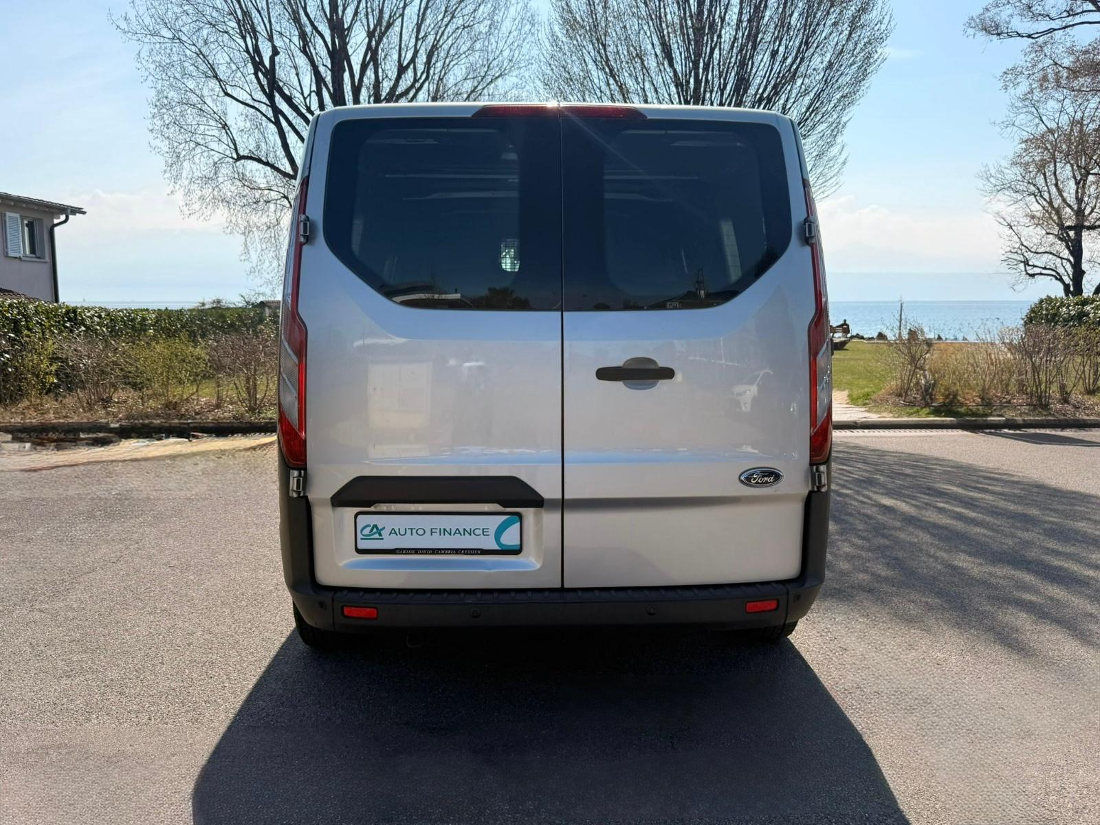 FORD Transit Custom Van 290 L1H1 Ambiente-image-5