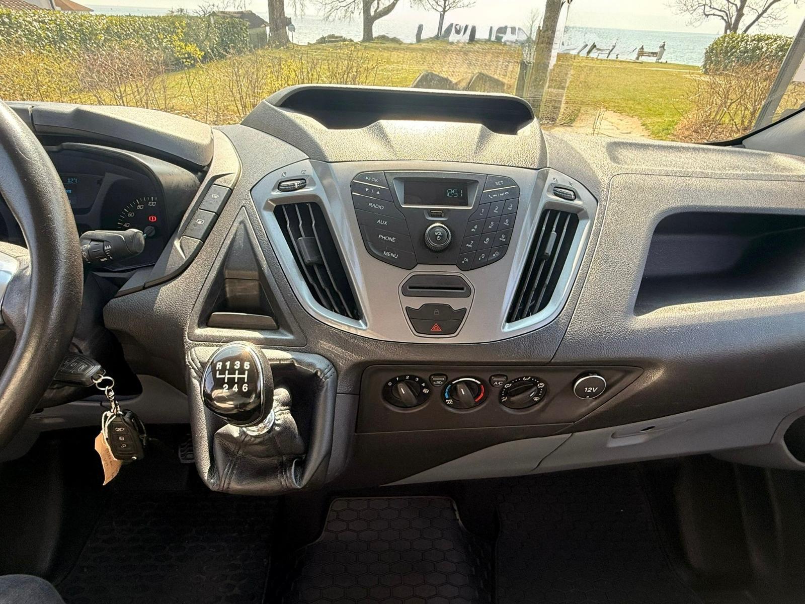 FORD Transit Custom Van 290 L1H1 Ambiente-image-19