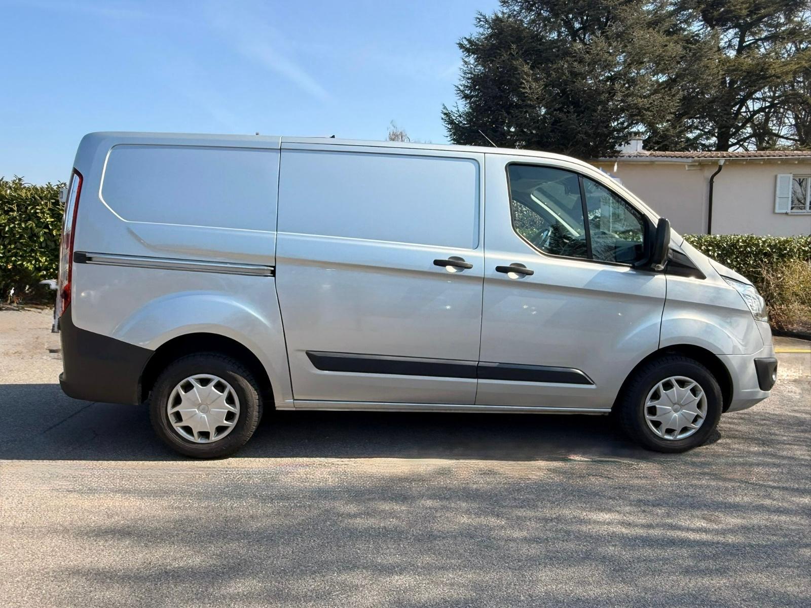 FORD Transit Custom Van 290 L1H1 Ambiente-image-7