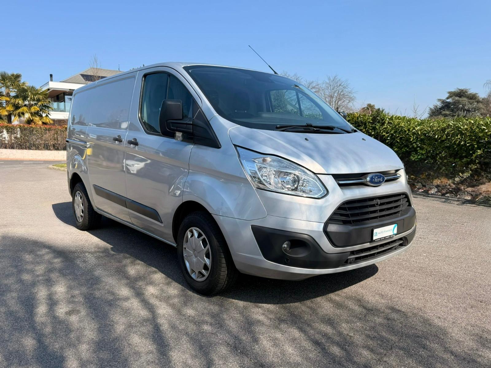 FORD Transit Custom Van 290 L1H1 Ambiente-image-9