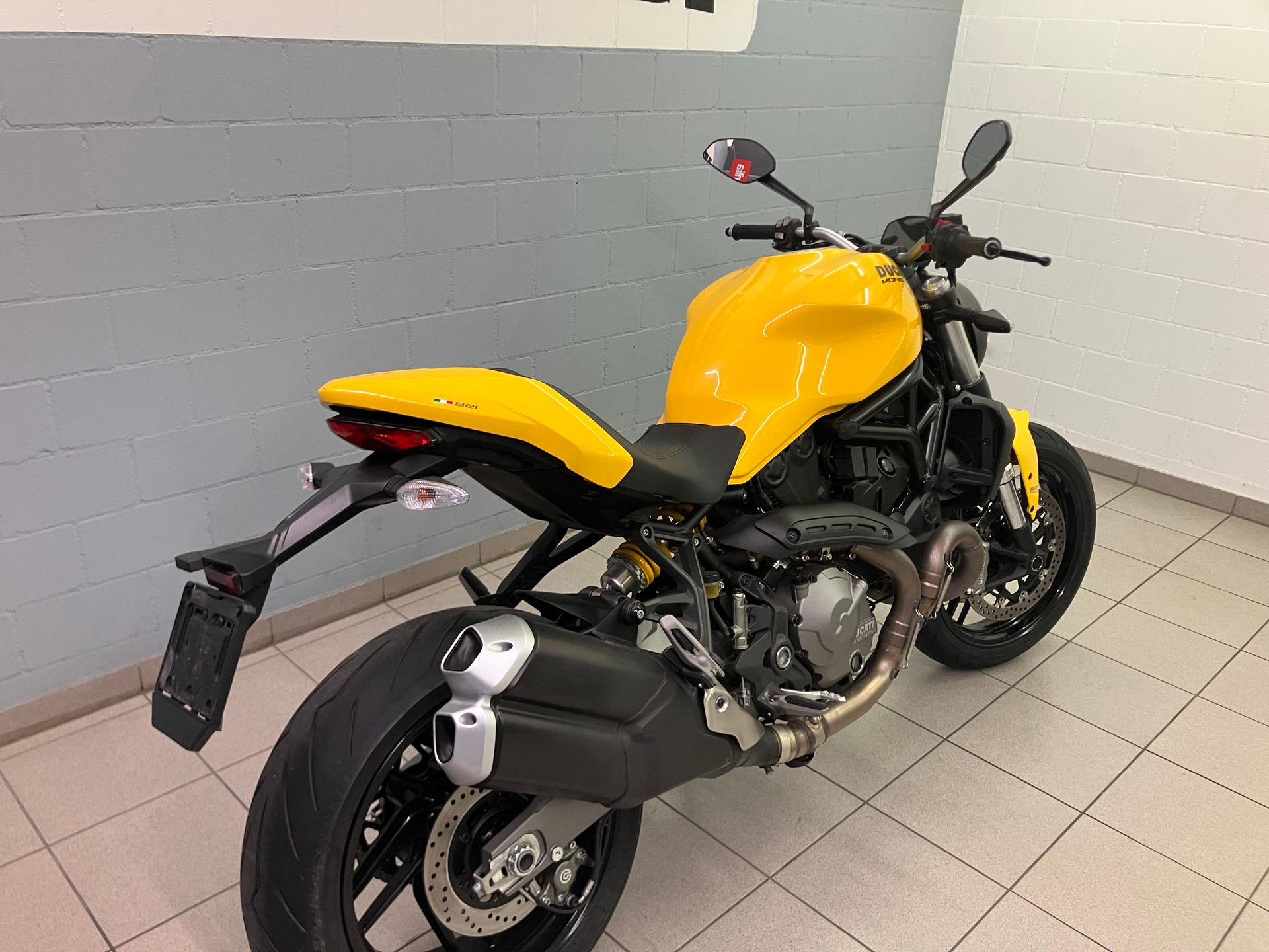DUCATI Monster 821-image-7