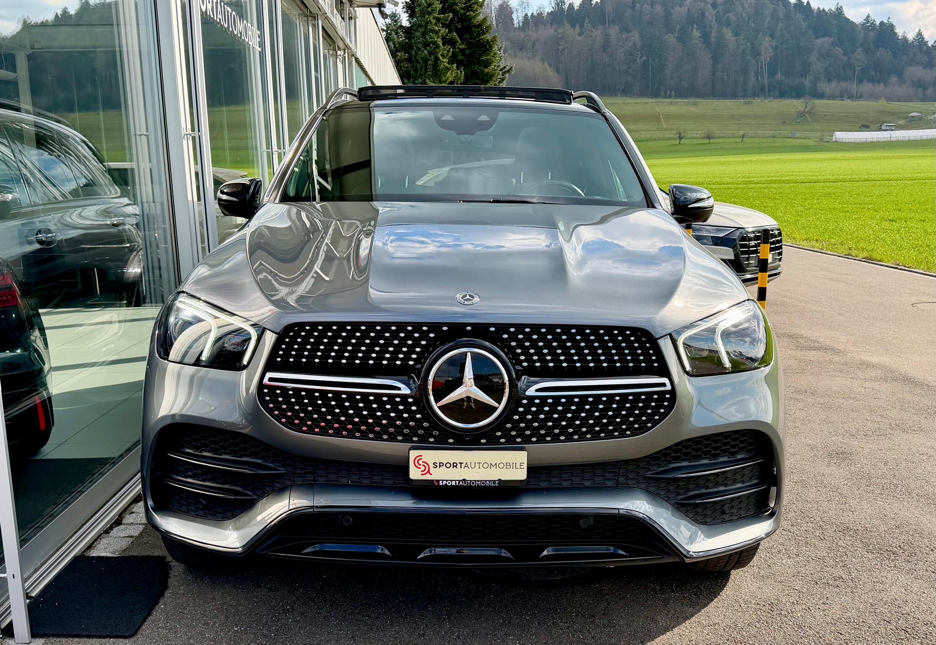 MERCEDES-BENZ GLE 300 d 4Matic AMG Line 9G-Tronic-image-3