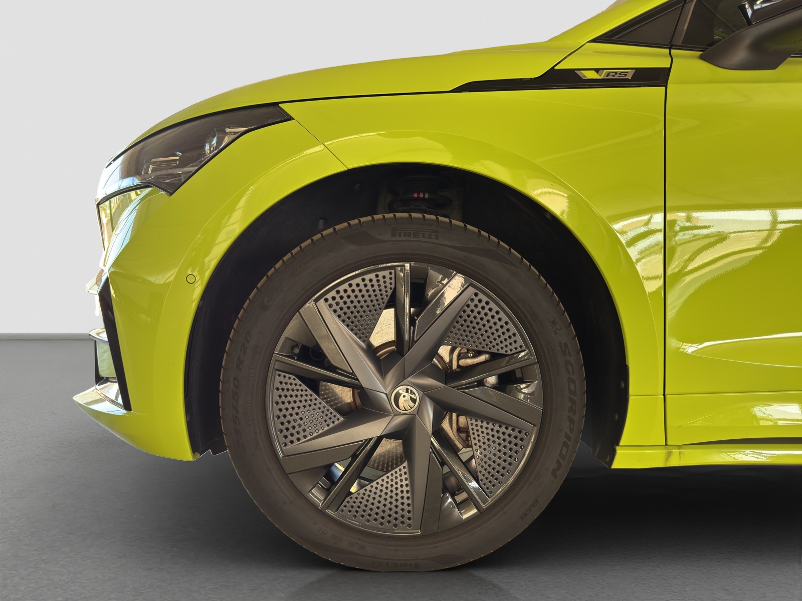 SKODA Enyaq iV 80x RS-image-4