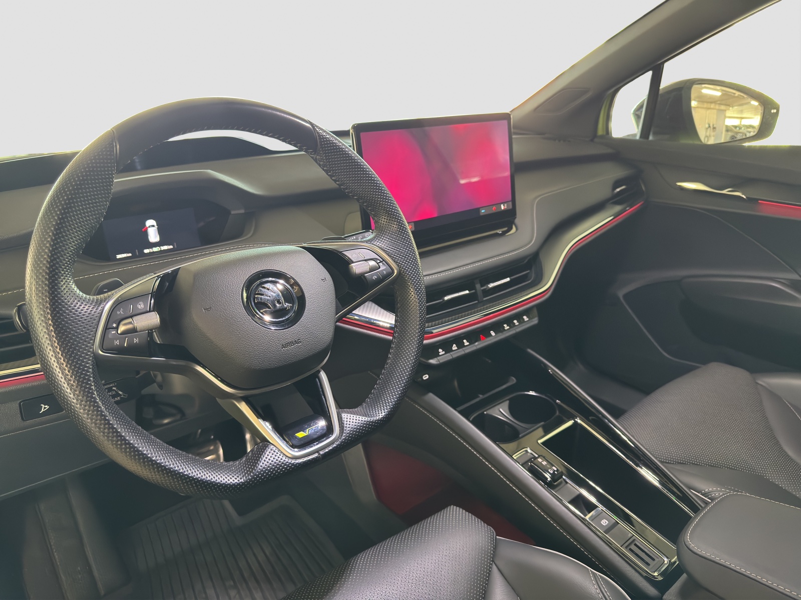 SKODA Enyaq iV 80x RS-image-7