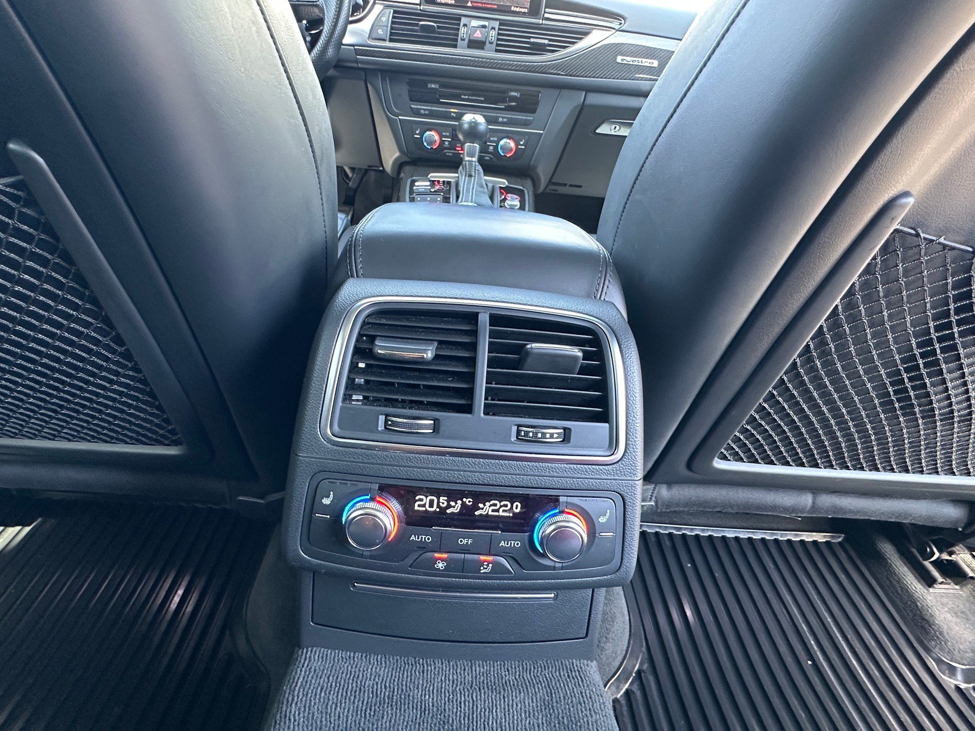 AUDI RS6 Avant 4.0 TFSI V8 performance quattro-image-15